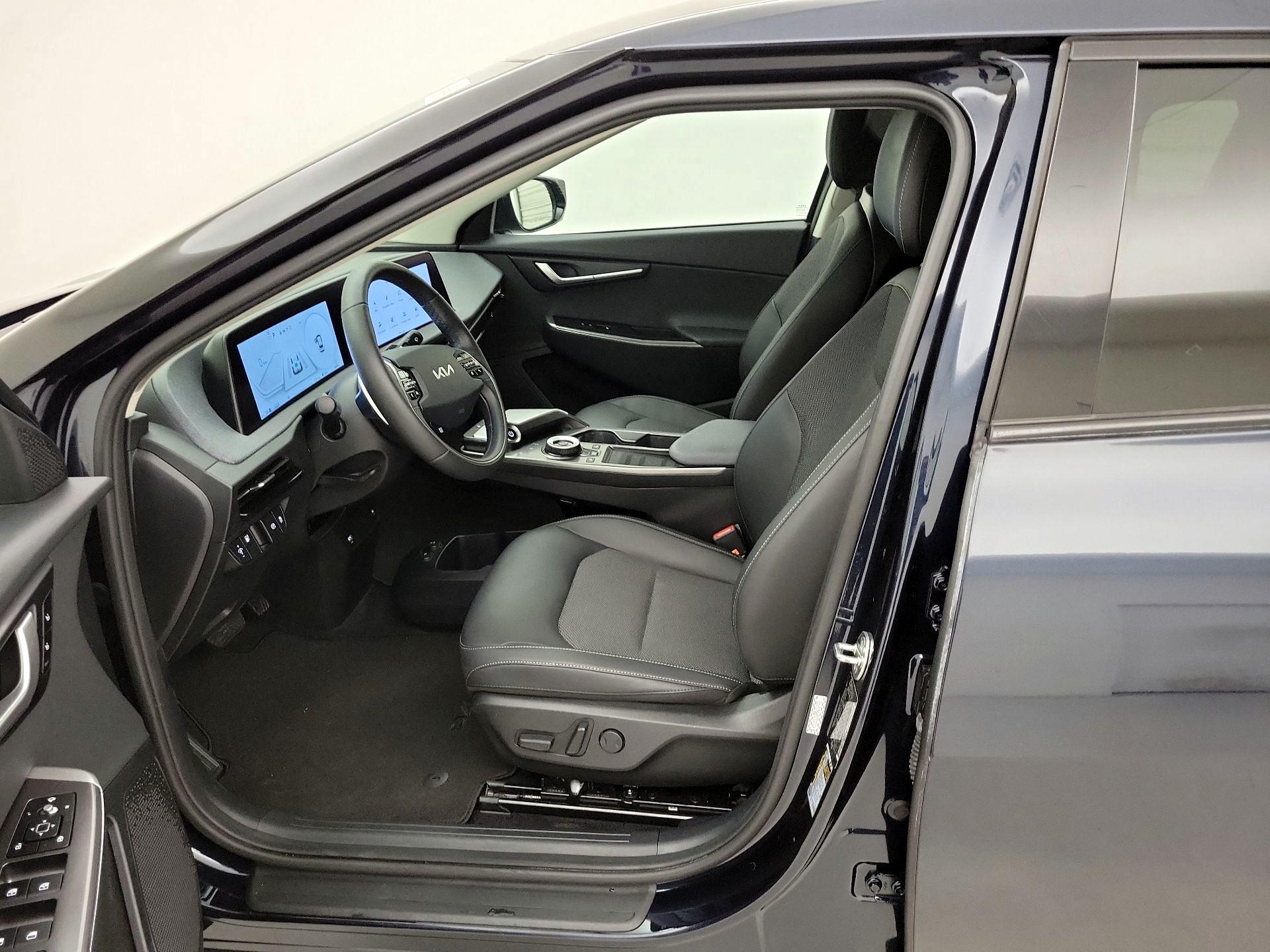 Thumbnail: 2024 Kia EV6 - 11
