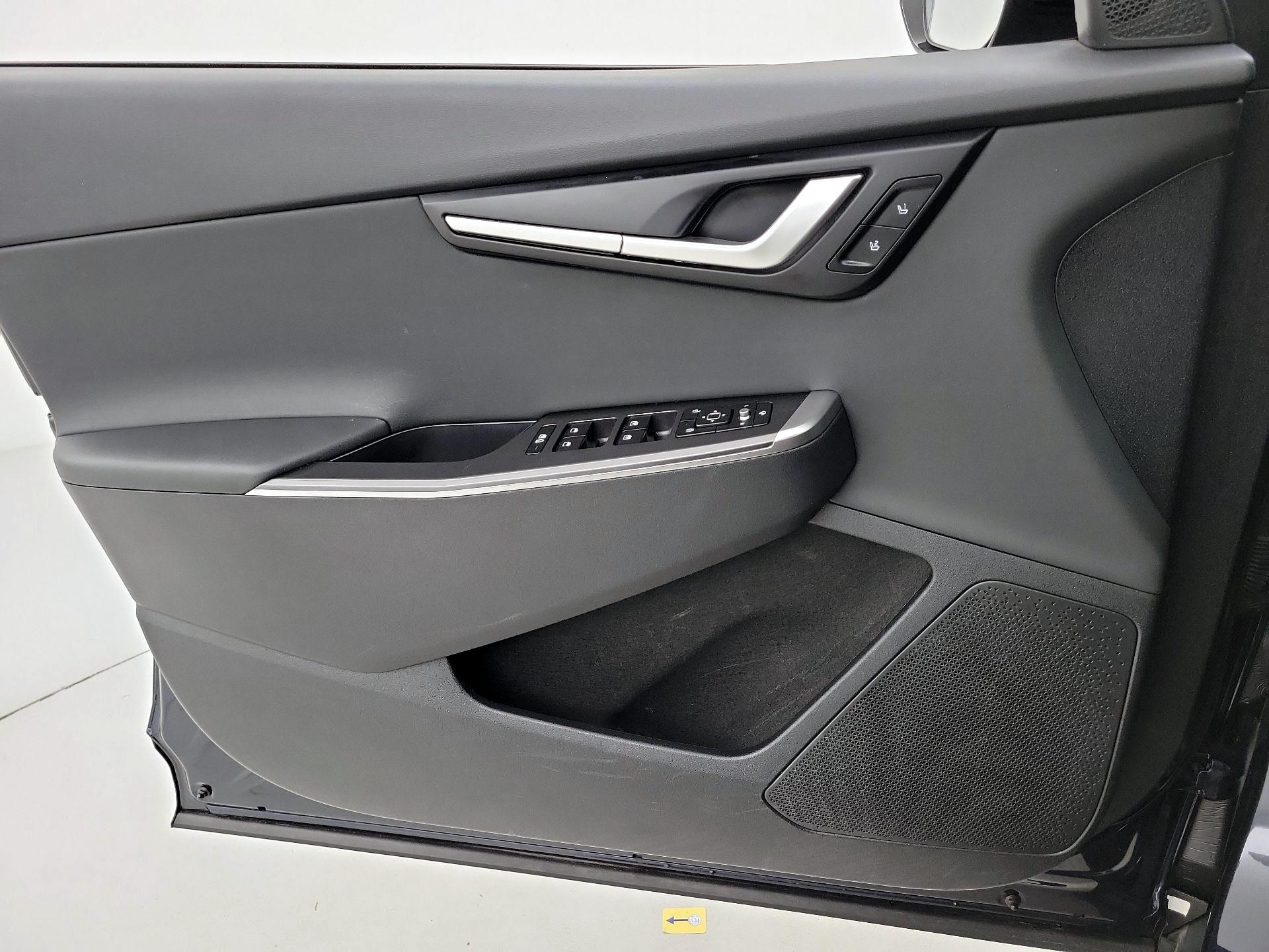 Thumbnail: 2024 Kia EV6 - 12