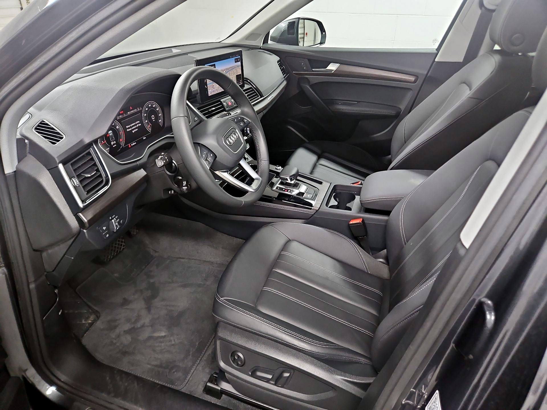 Thumbnail: 2023 Audi Q5 - 11