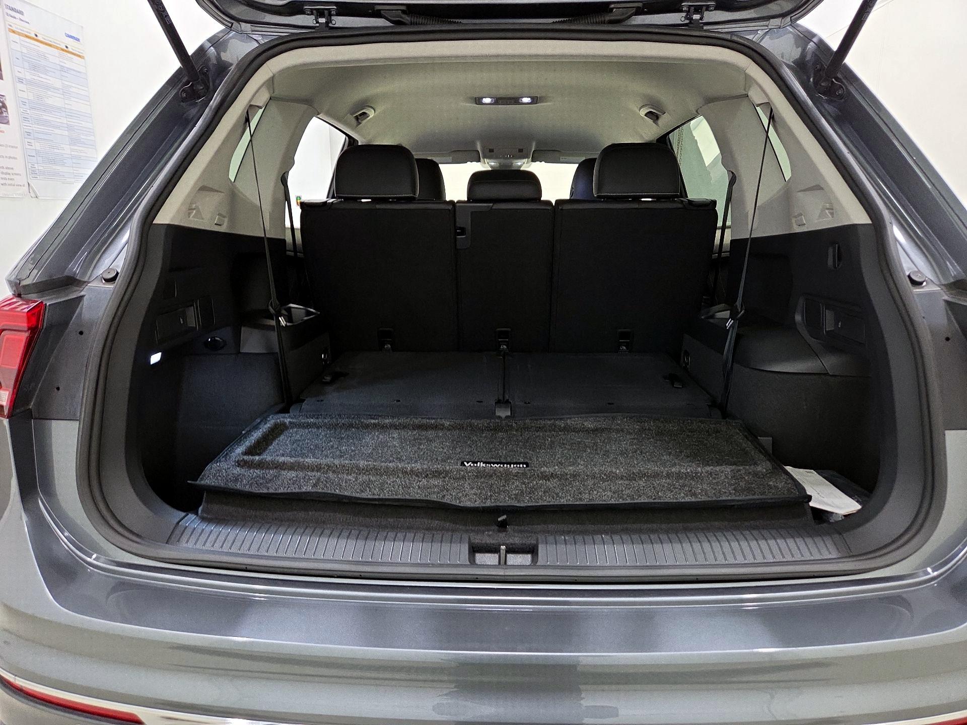Thumbnail: 2023 Volkswagen Tiguan - 20