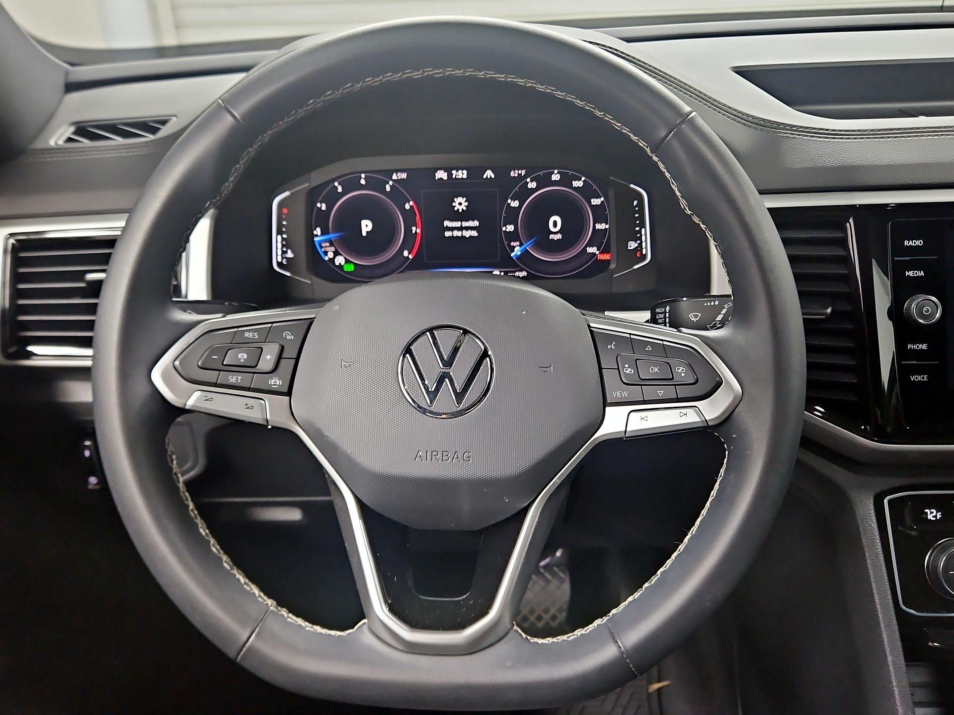 Thumbnail: 2023 Volkswagen Atlas - 10