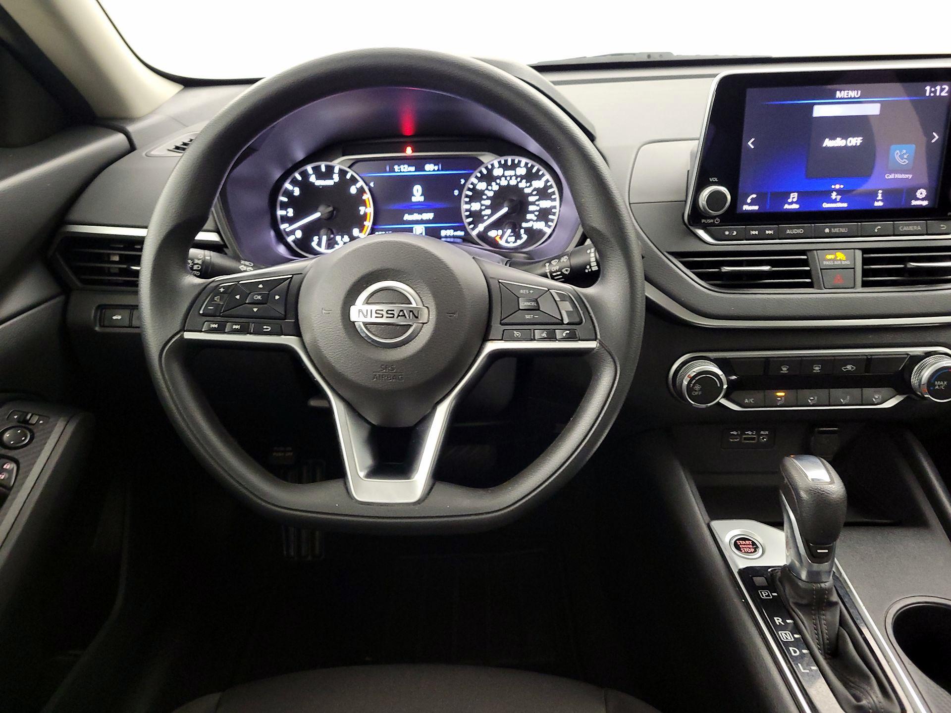 Thumbnail: 2020 Nissan Altima - 10