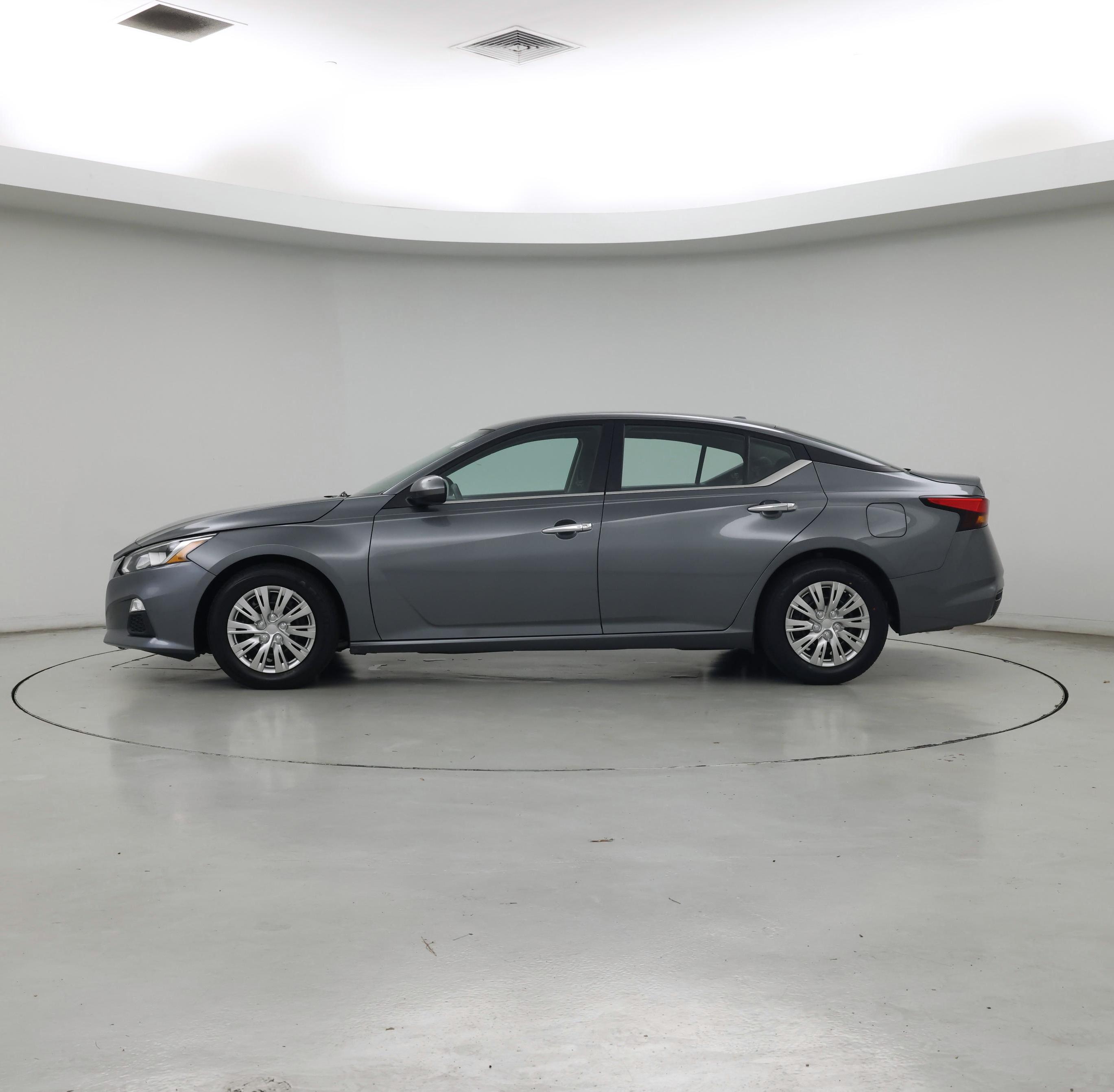 Thumbnail: 2020 Nissan Altima - 3