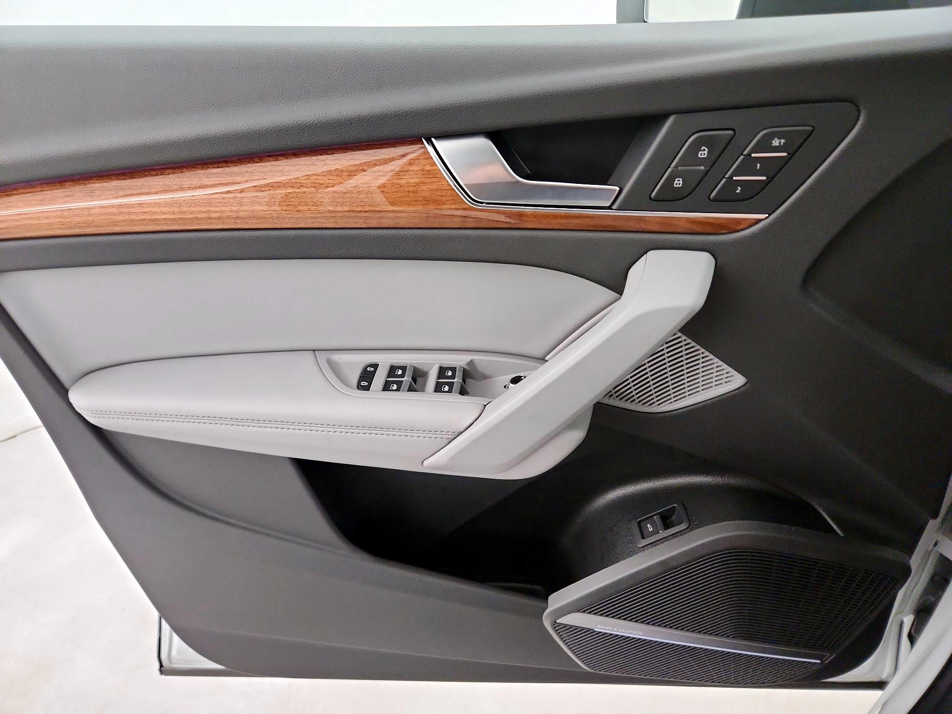 Thumbnail: 2023 Audi Q5 - 12