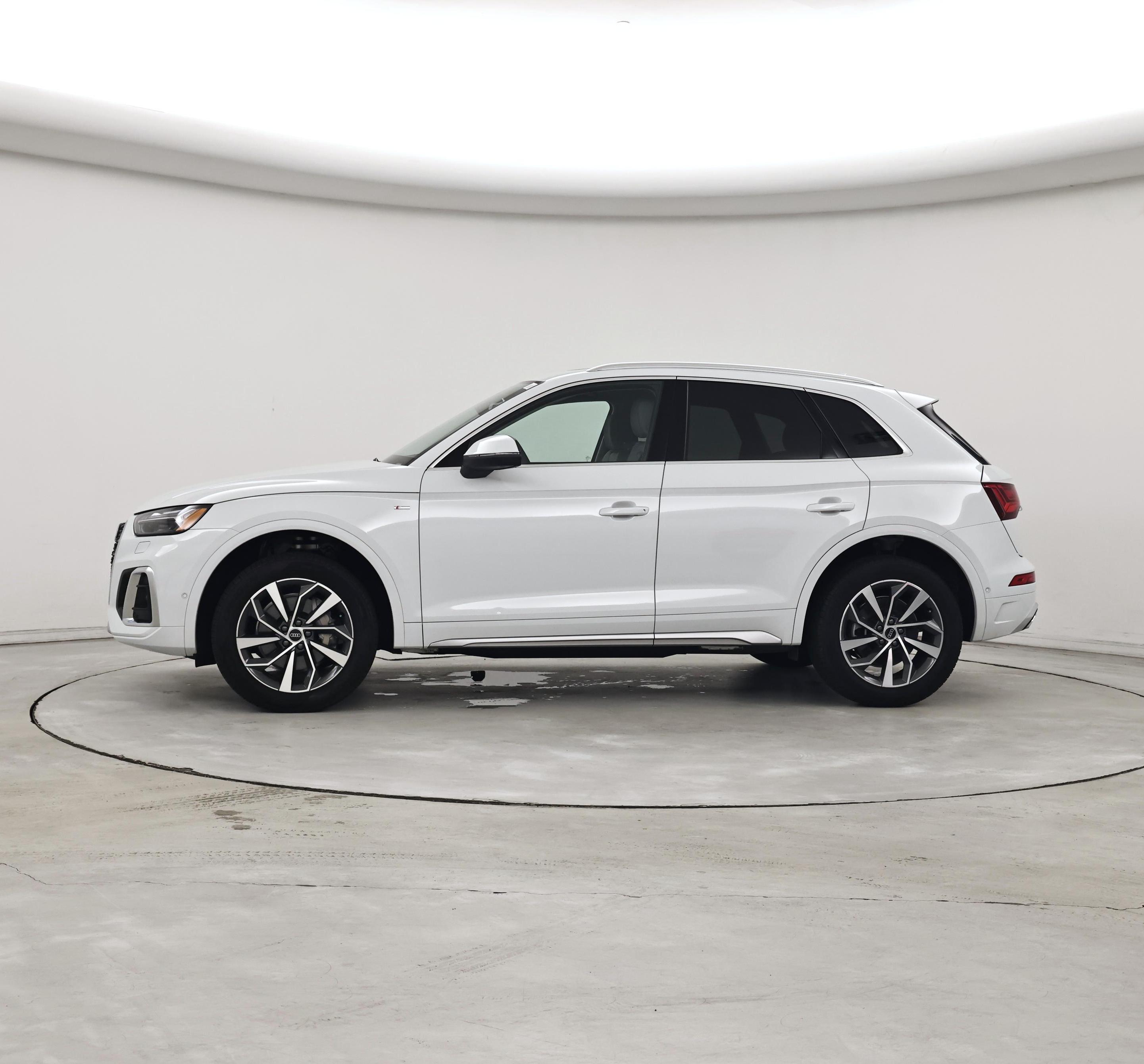 Thumbnail: 2023 Audi Q5 - 3