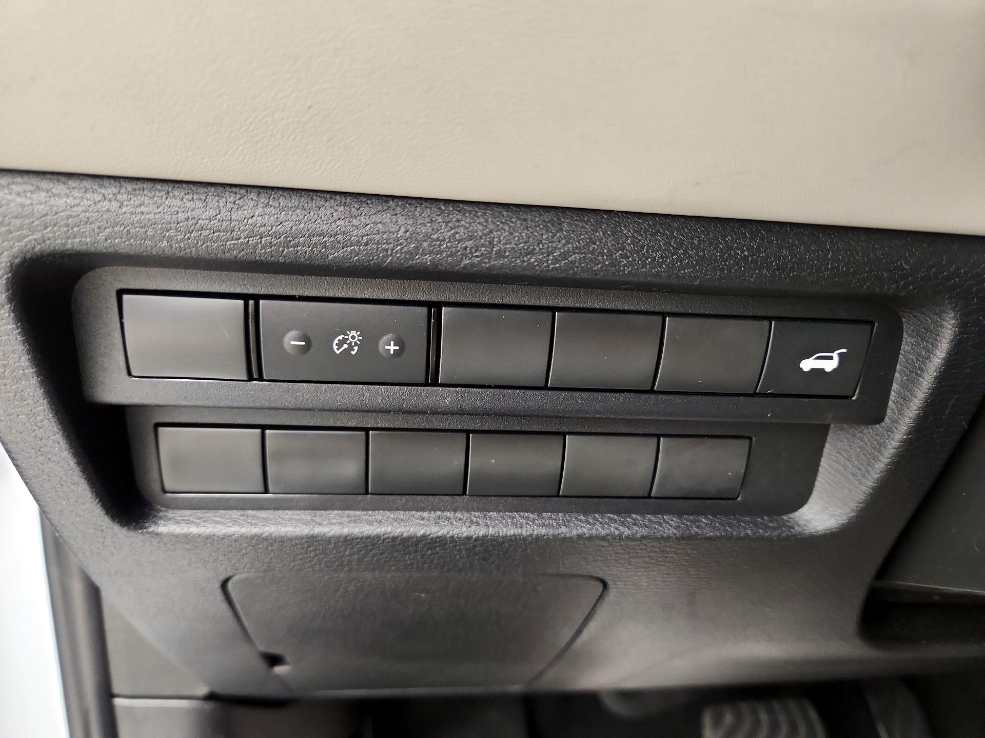 Thumbnail: 2024 Mitsubishi Outlander - 13