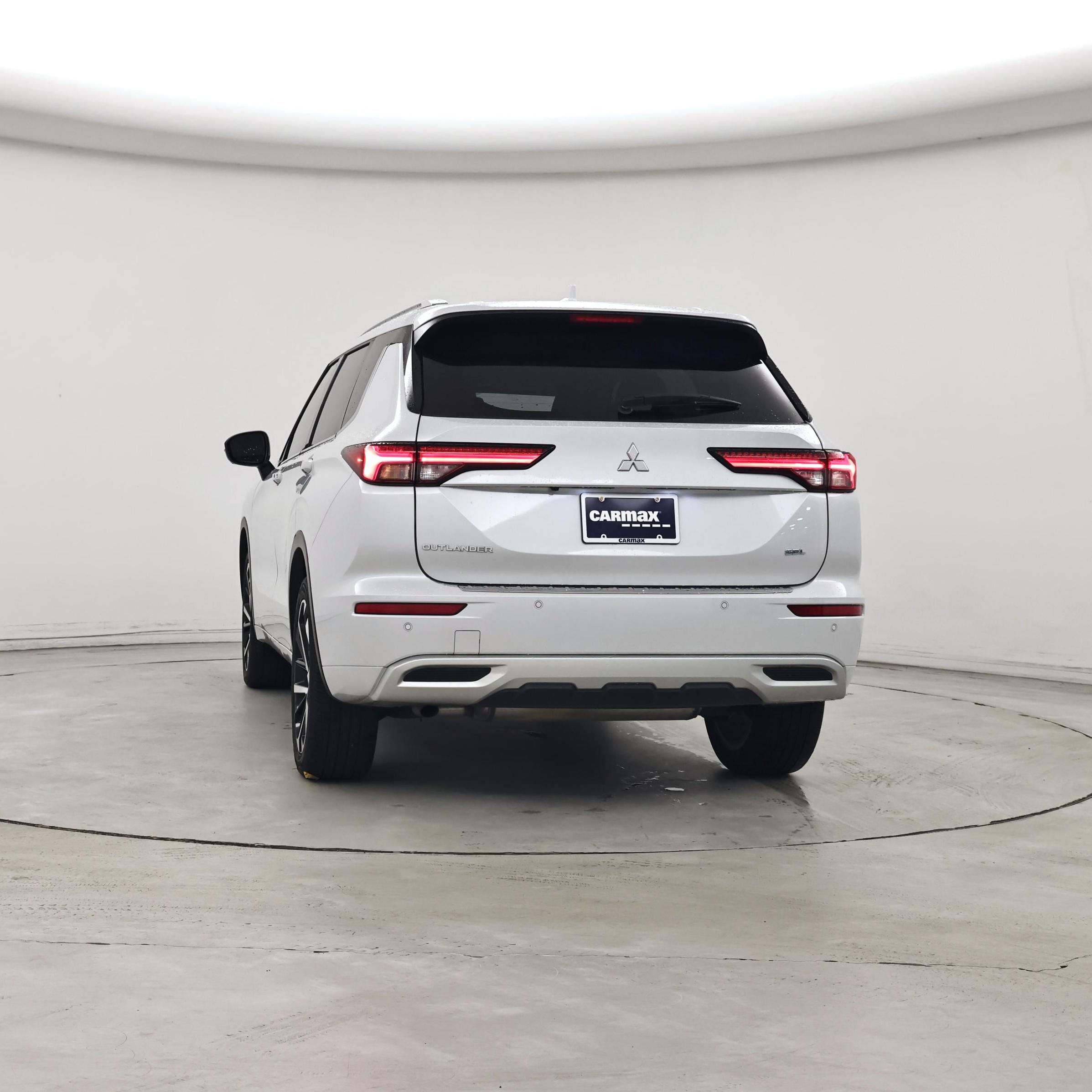 Thumbnail: 2024 Mitsubishi Outlander - 6