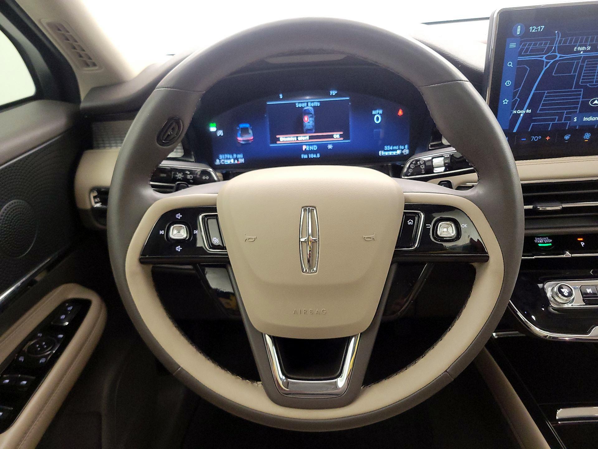 Thumbnail: 2023 Lincoln Corsair - 10
