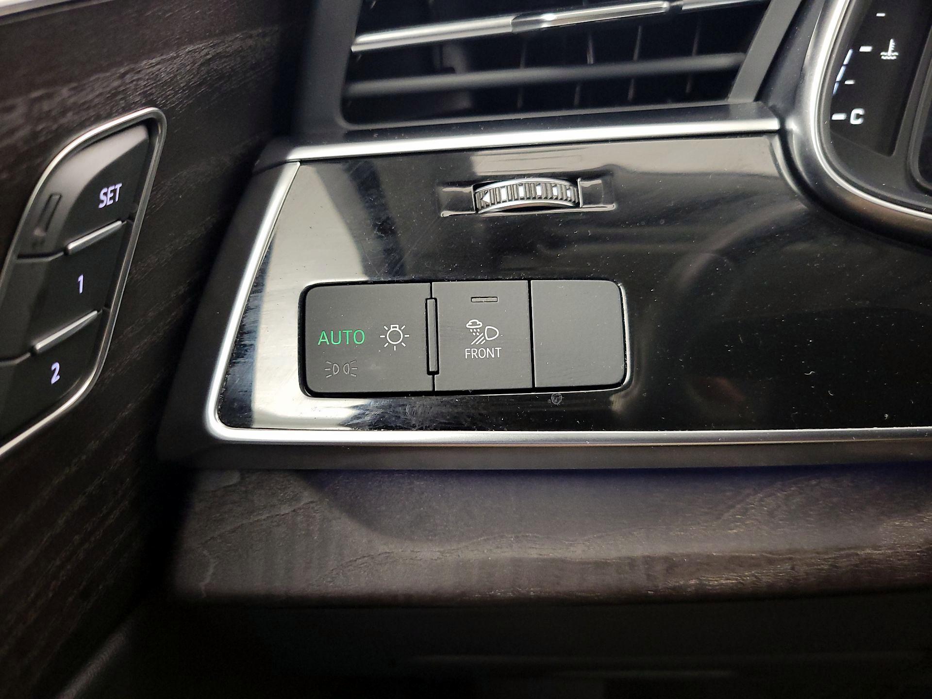 Thumbnail: 2023 Audi Q7 - 13