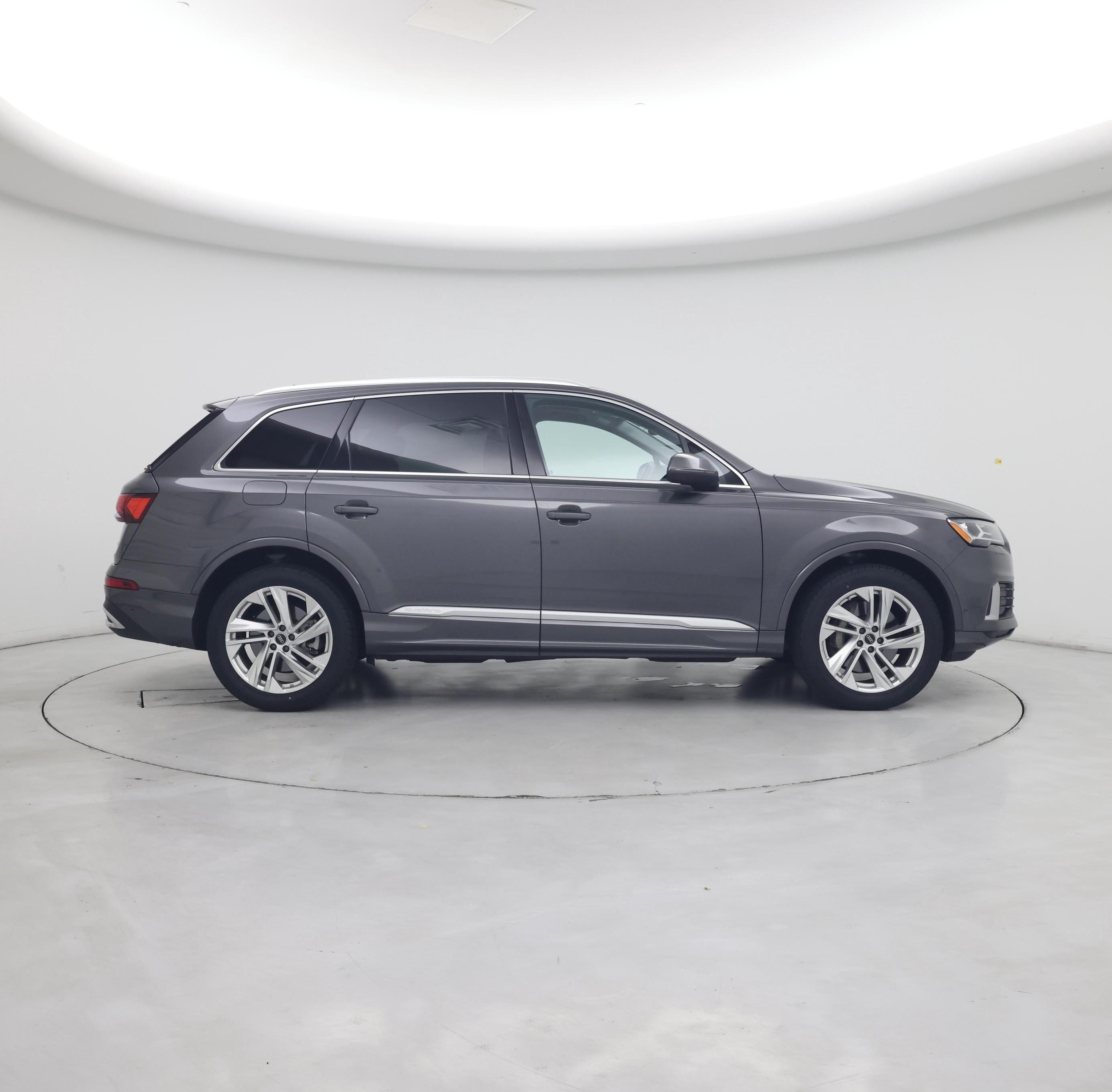 Thumbnail: 2023 Audi Q7 - 7