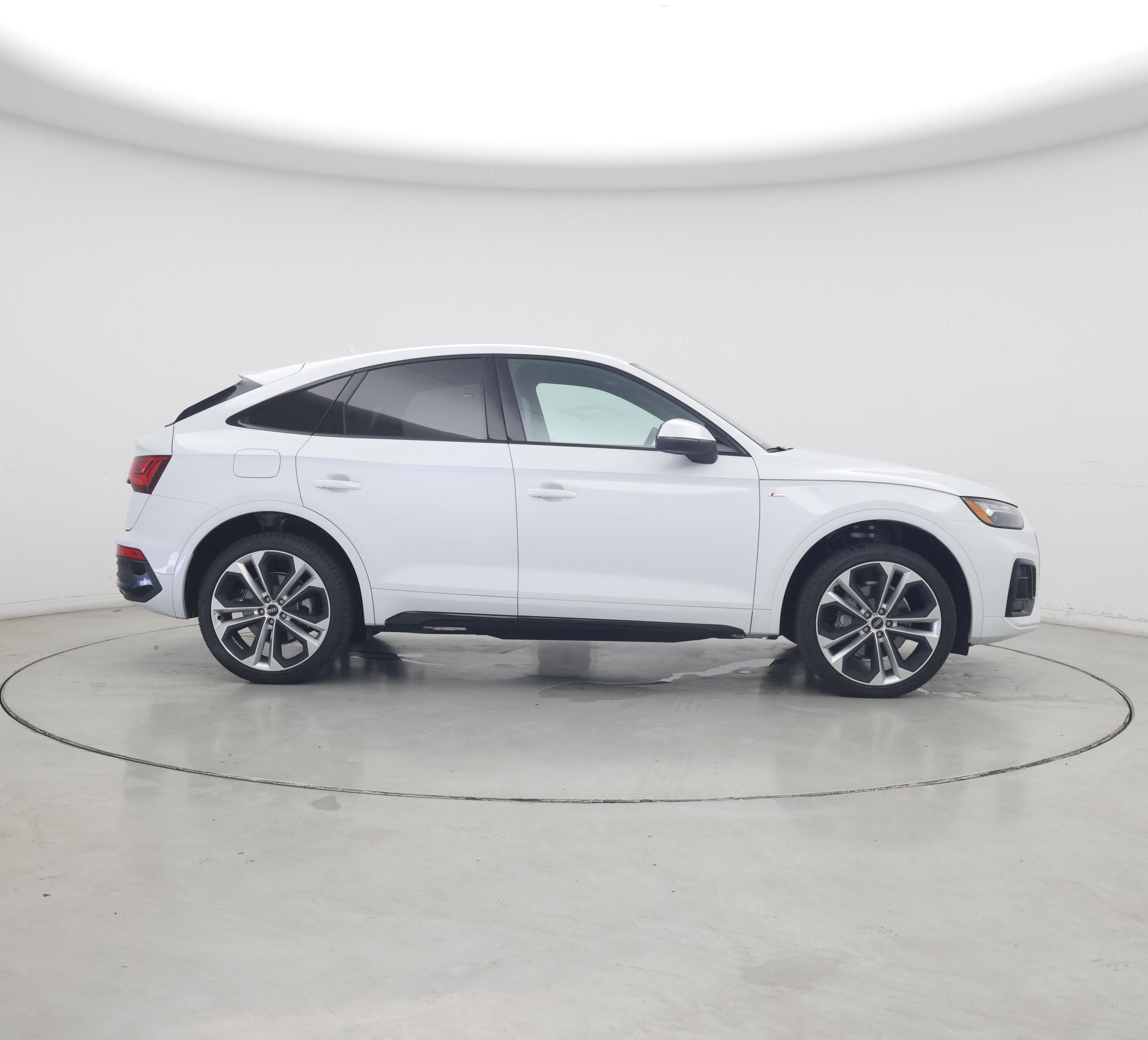 Thumbnail: 2023 Audi Q5 - 7