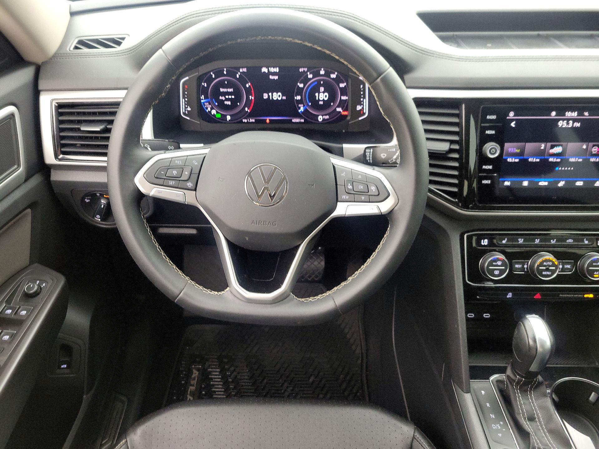 Thumbnail: 2023 Volkswagen Atlas - 10