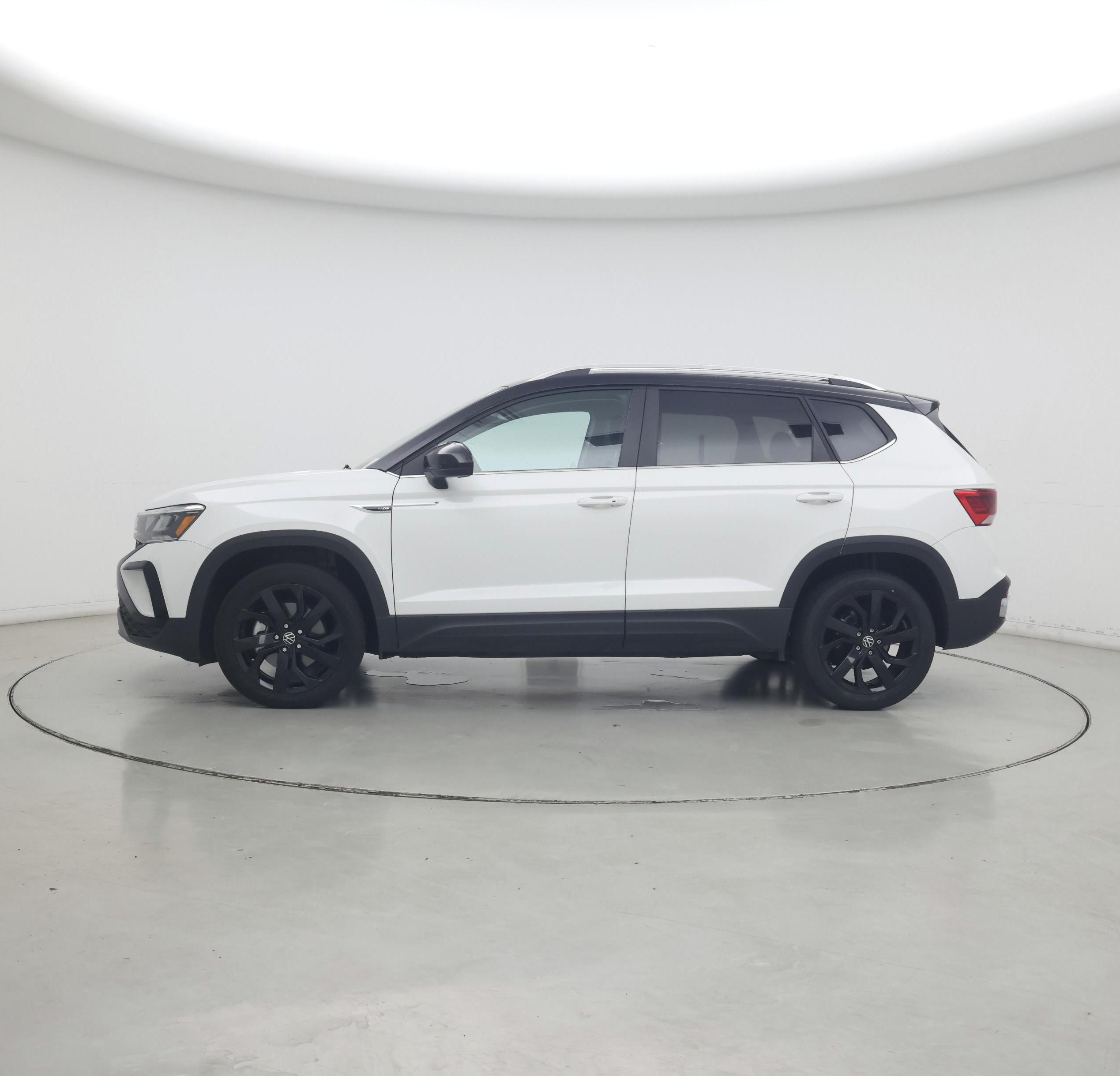 Thumbnail: 2023 Volkswagen Taos - 3