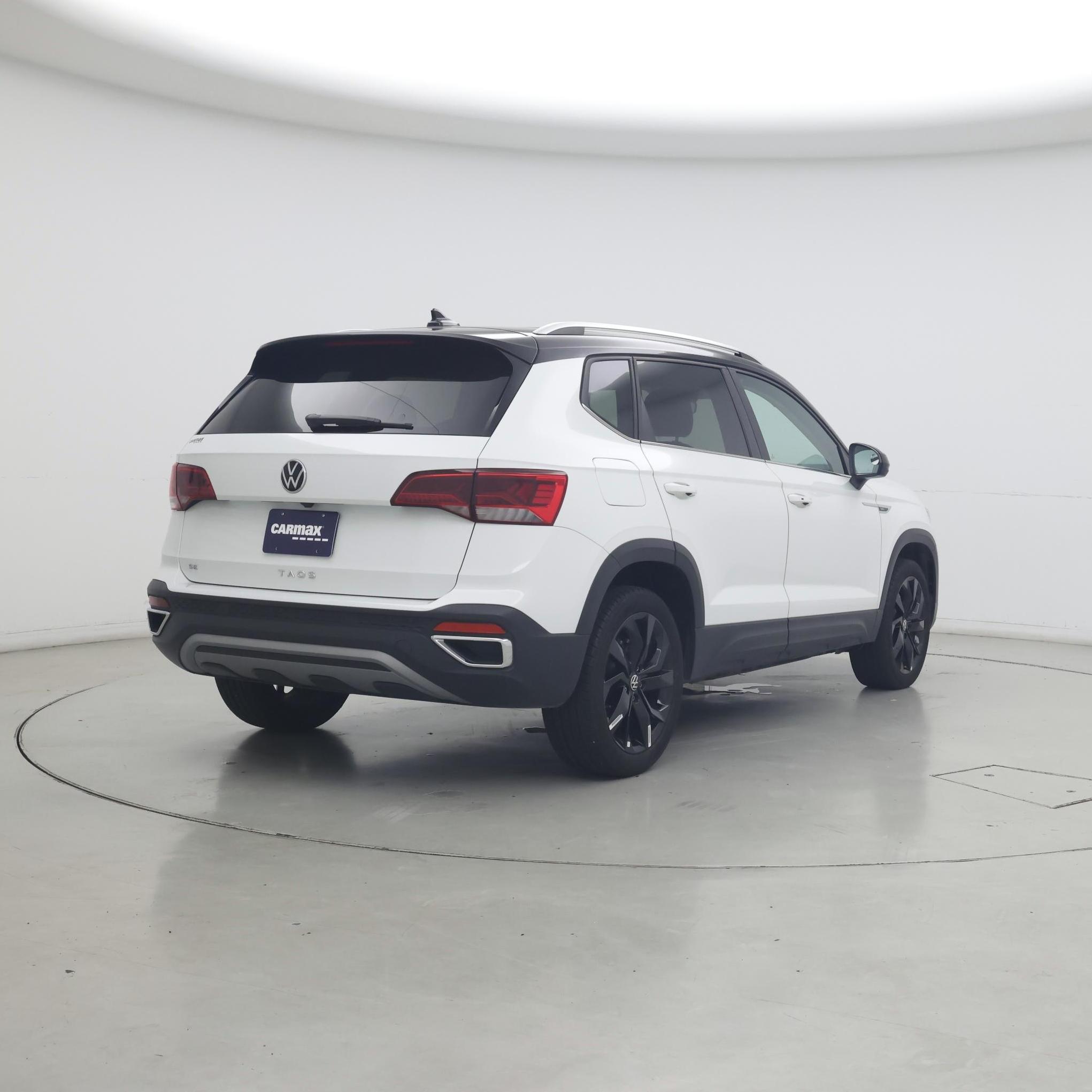 Thumbnail: 2023 Volkswagen Taos - 8