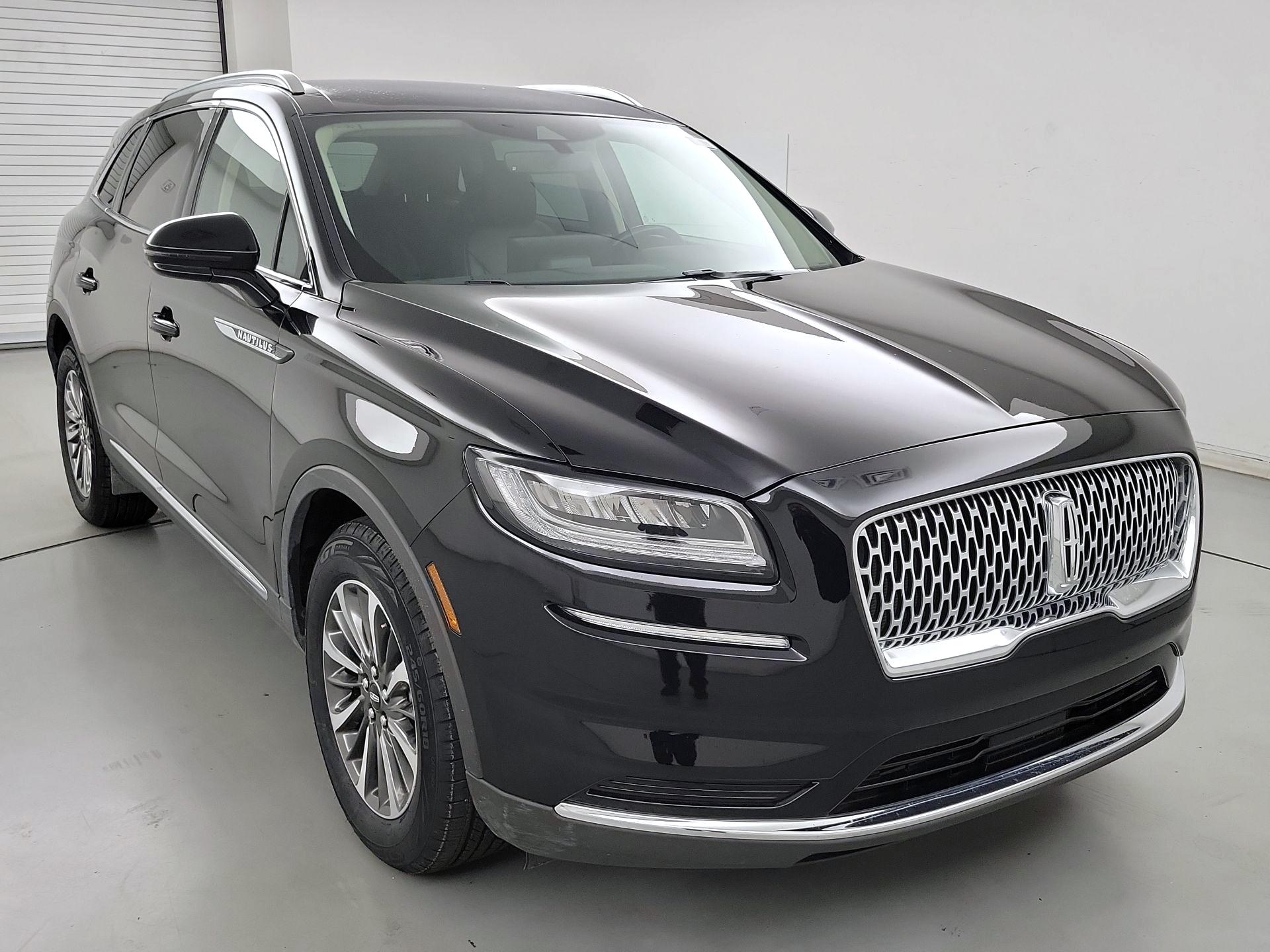 Thumbnail: 2023 Lincoln Nautilus - 1