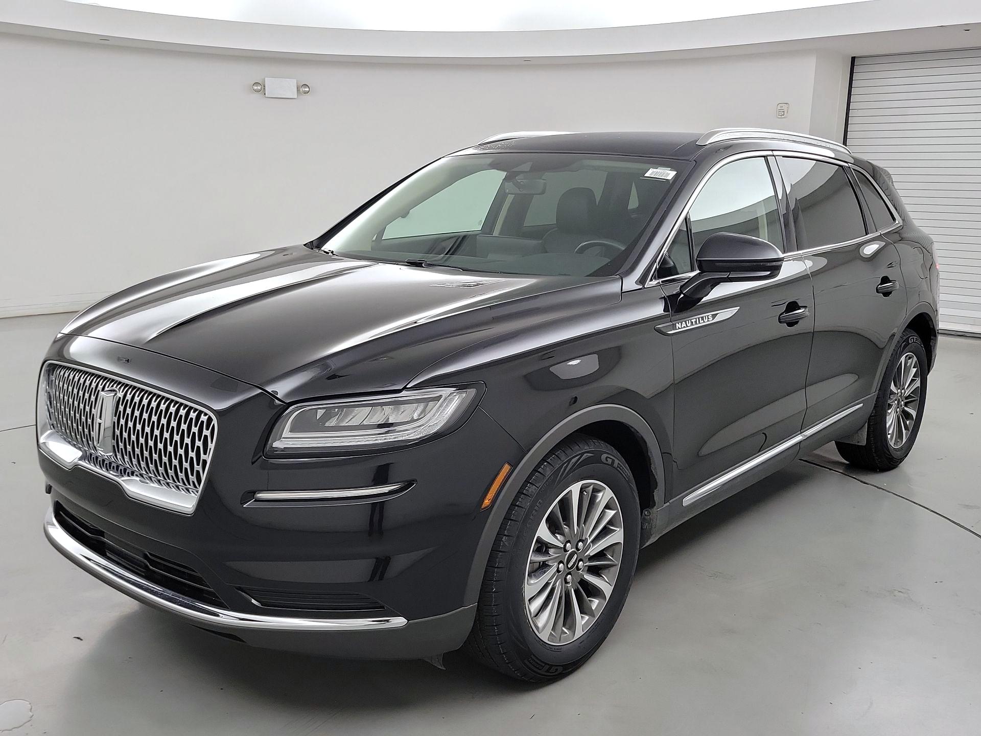 Thumbnail: 2023 Lincoln Nautilus - 3