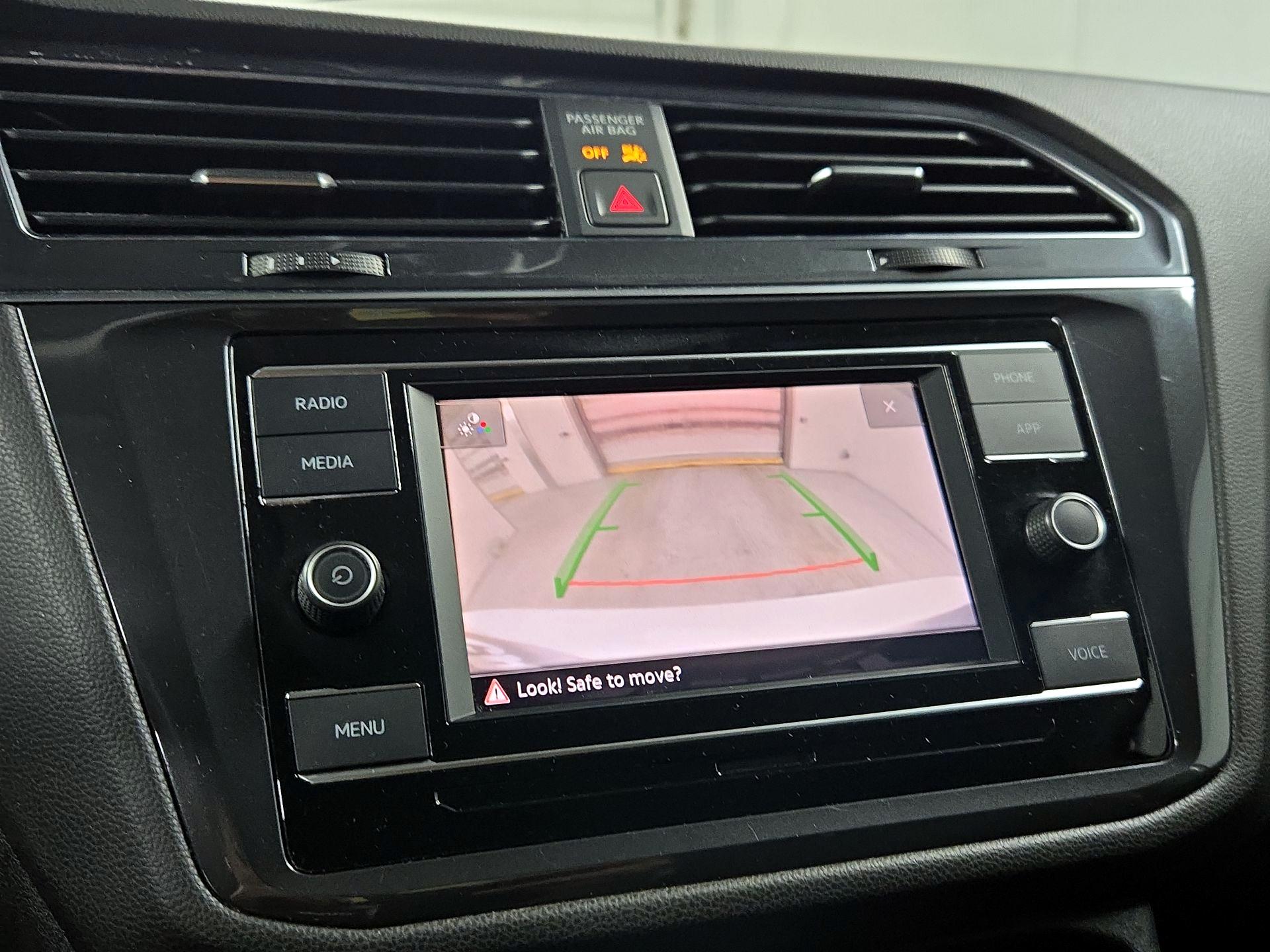 Thumbnail: 2023 Volkswagen Tiguan - 14