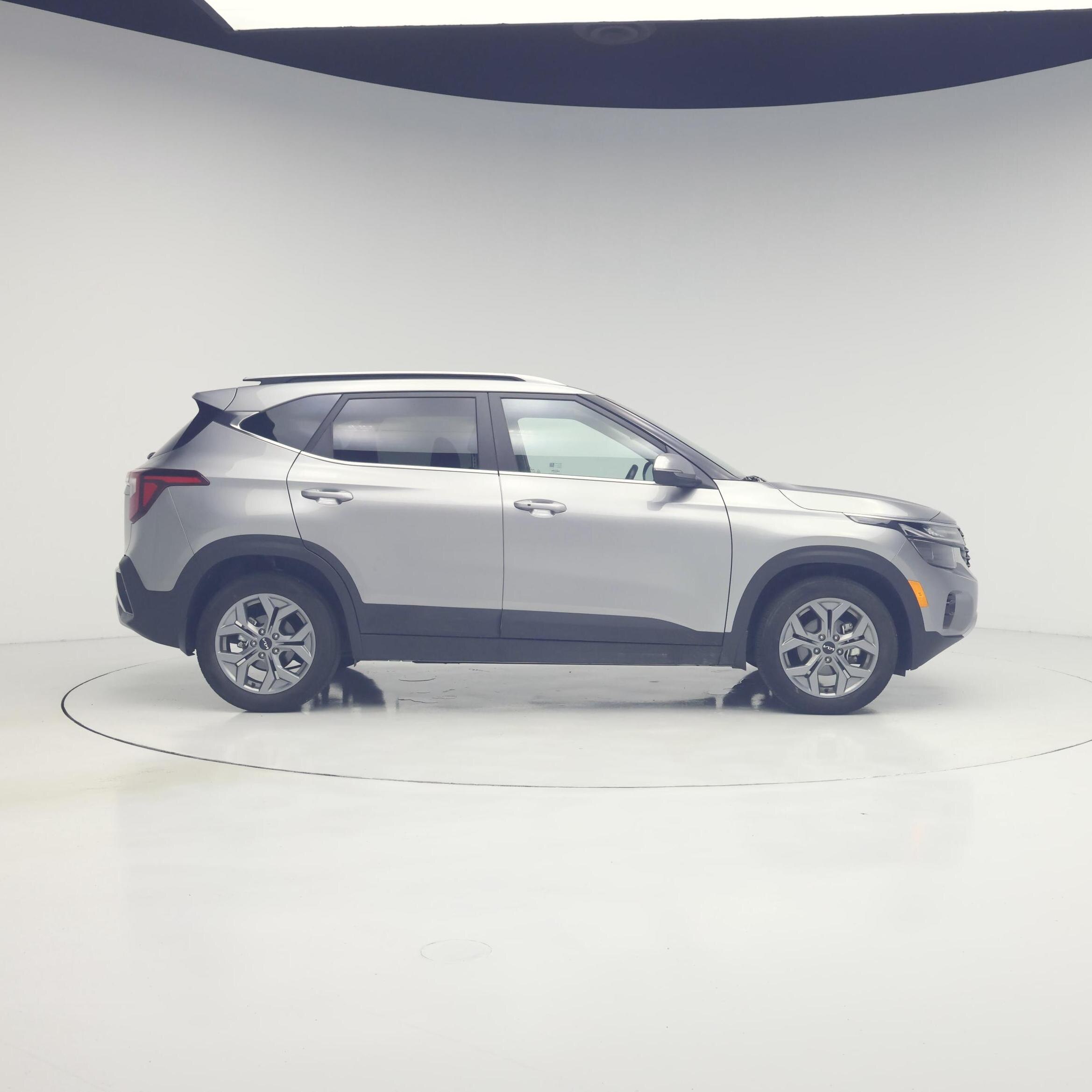 Thumbnail: 2024 Kia Seltos - 7