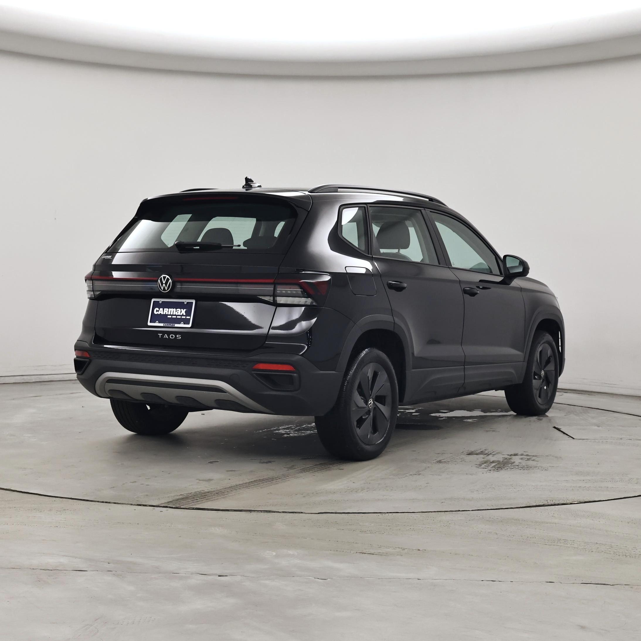 Thumbnail: 2025 Volkswagen Taos - 8