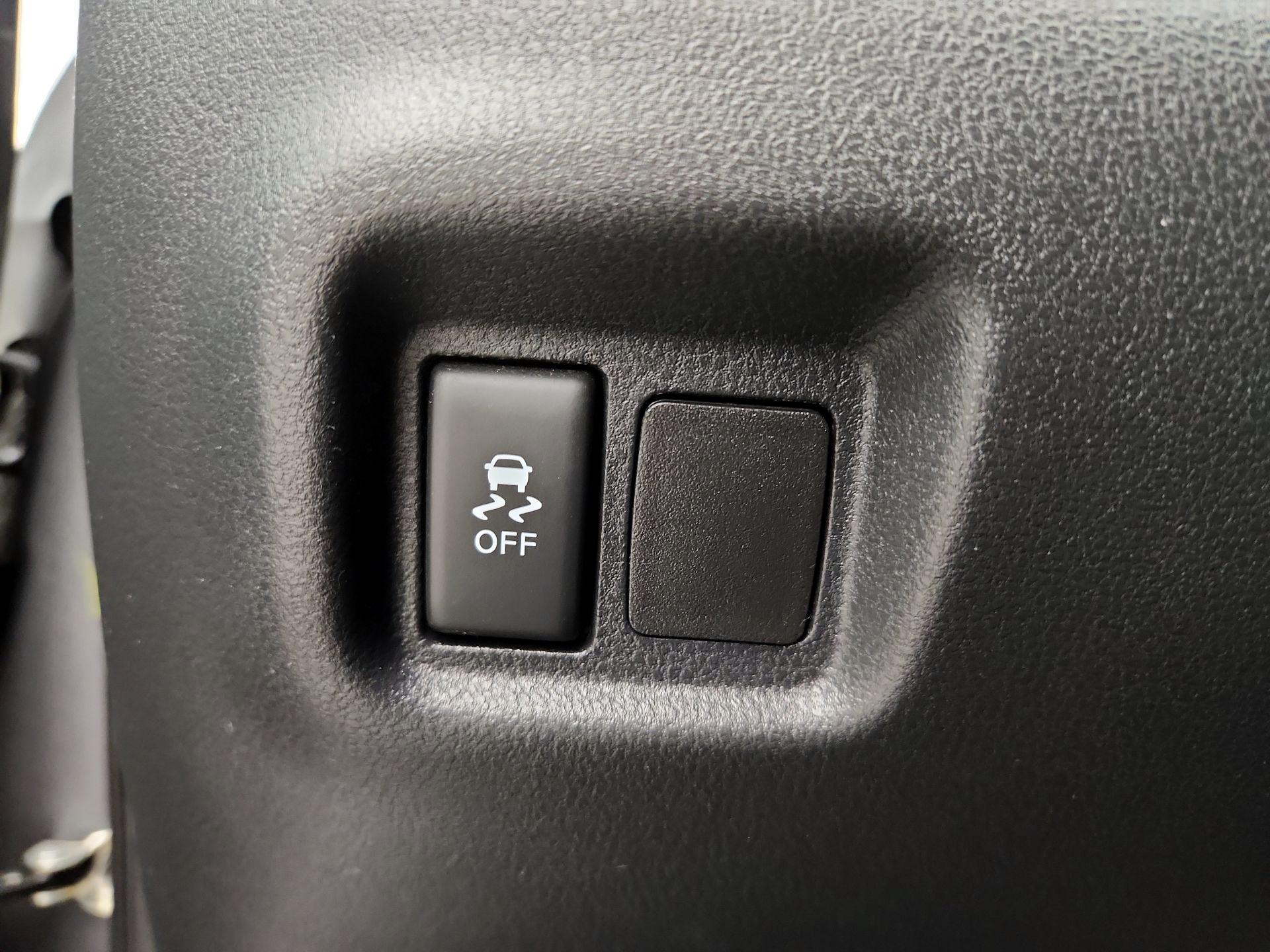 Thumbnail: 2019 Nissan Versa - 13