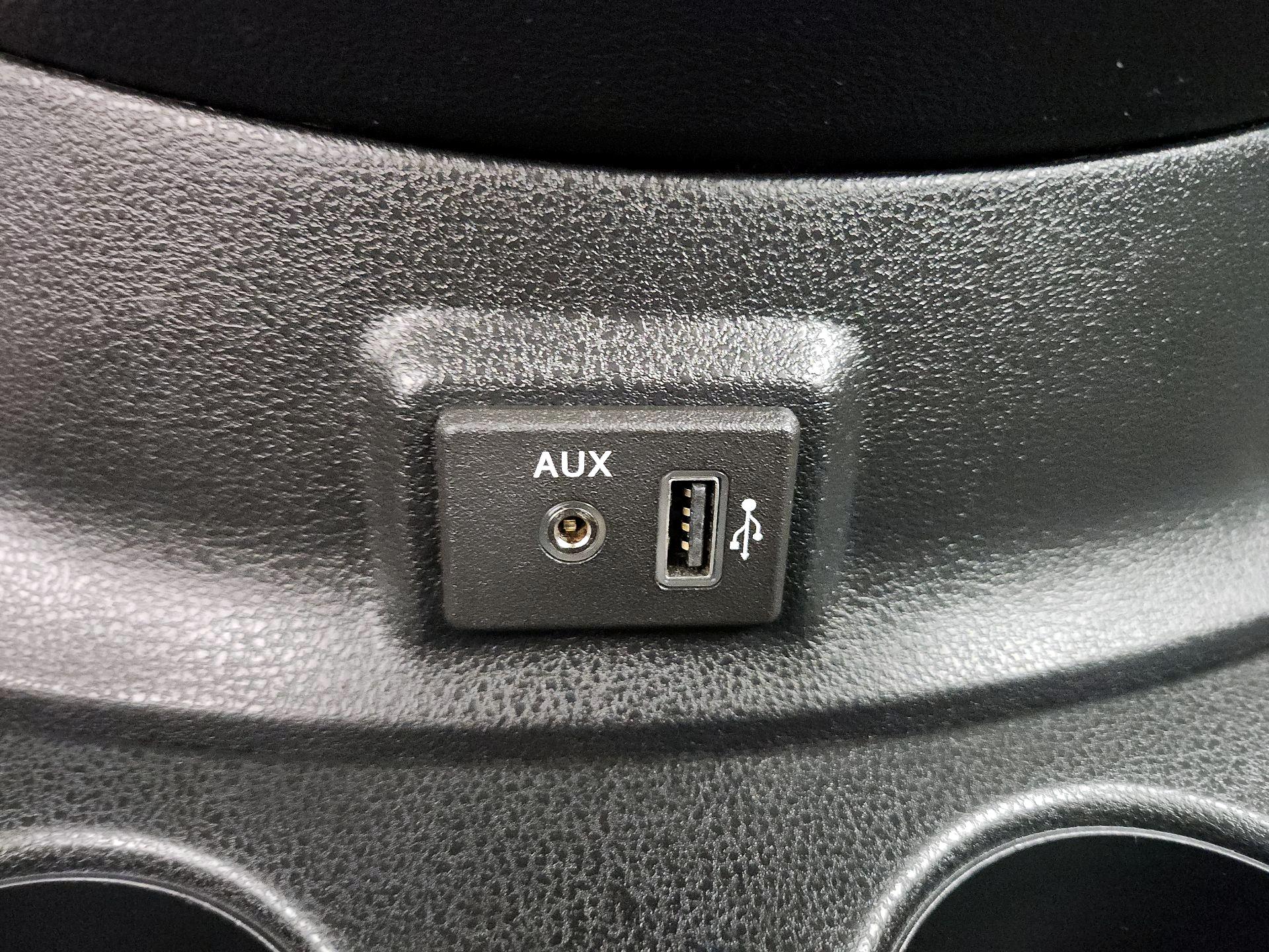Thumbnail: 2019 Nissan Versa - 18