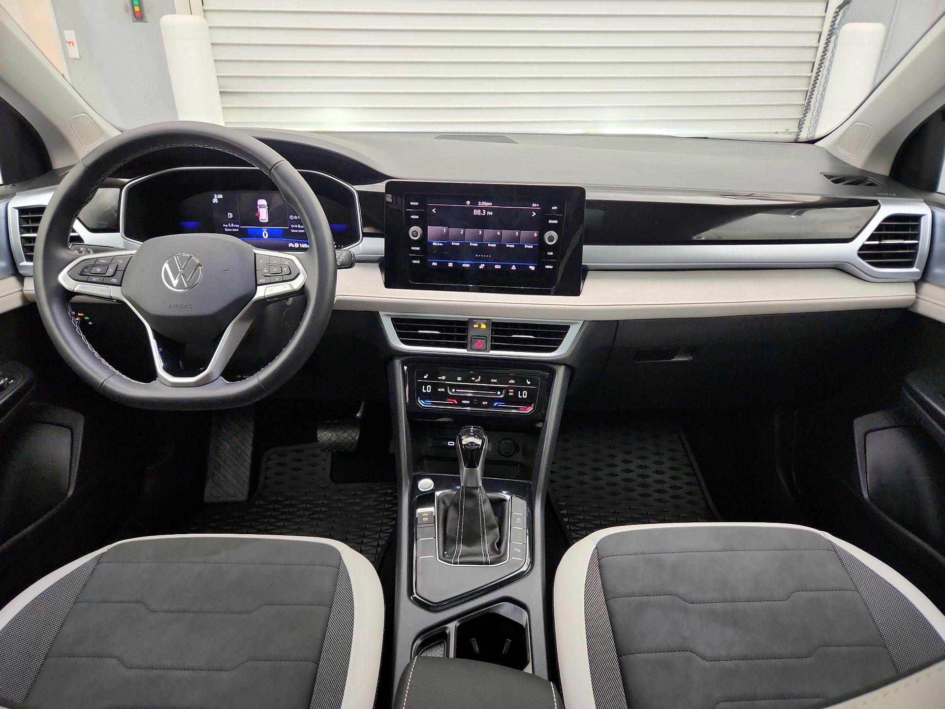 Thumbnail: 2025 Volkswagen Taos - 9