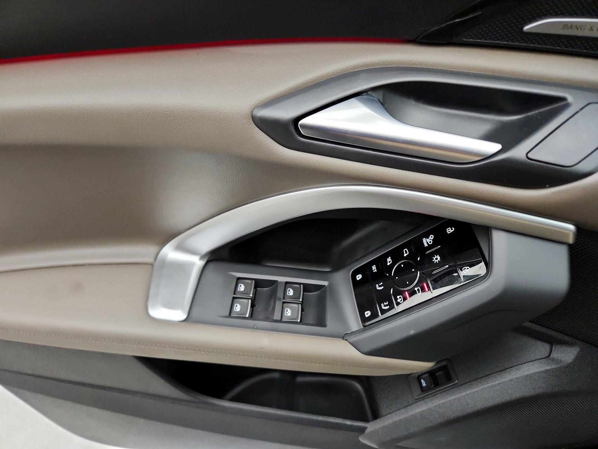 Thumbnail: 2025 Audi Q5 - 12