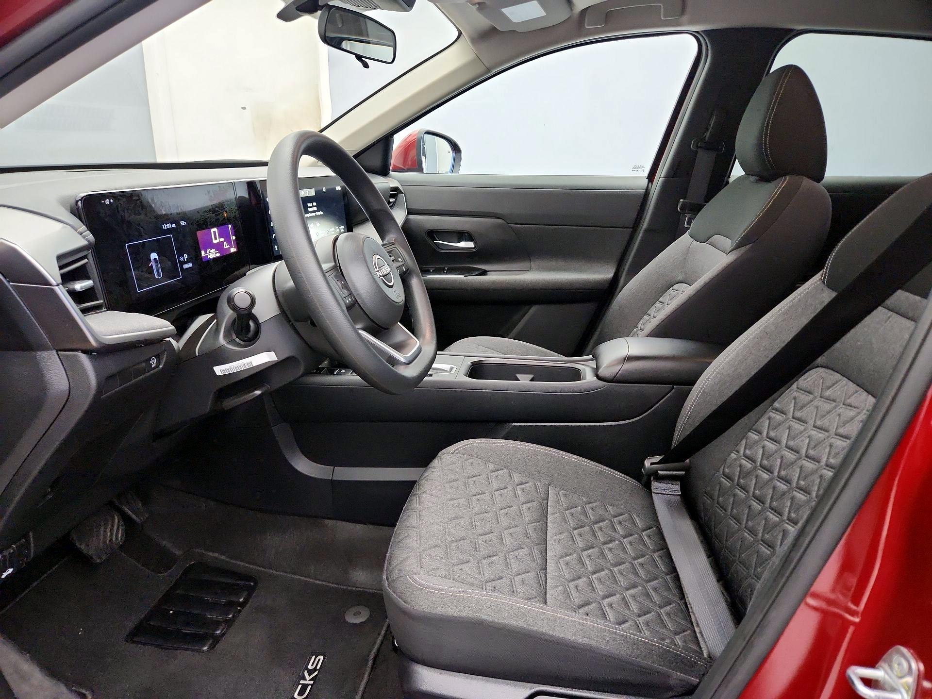 Thumbnail: 2025 Nissan Kicks - 11