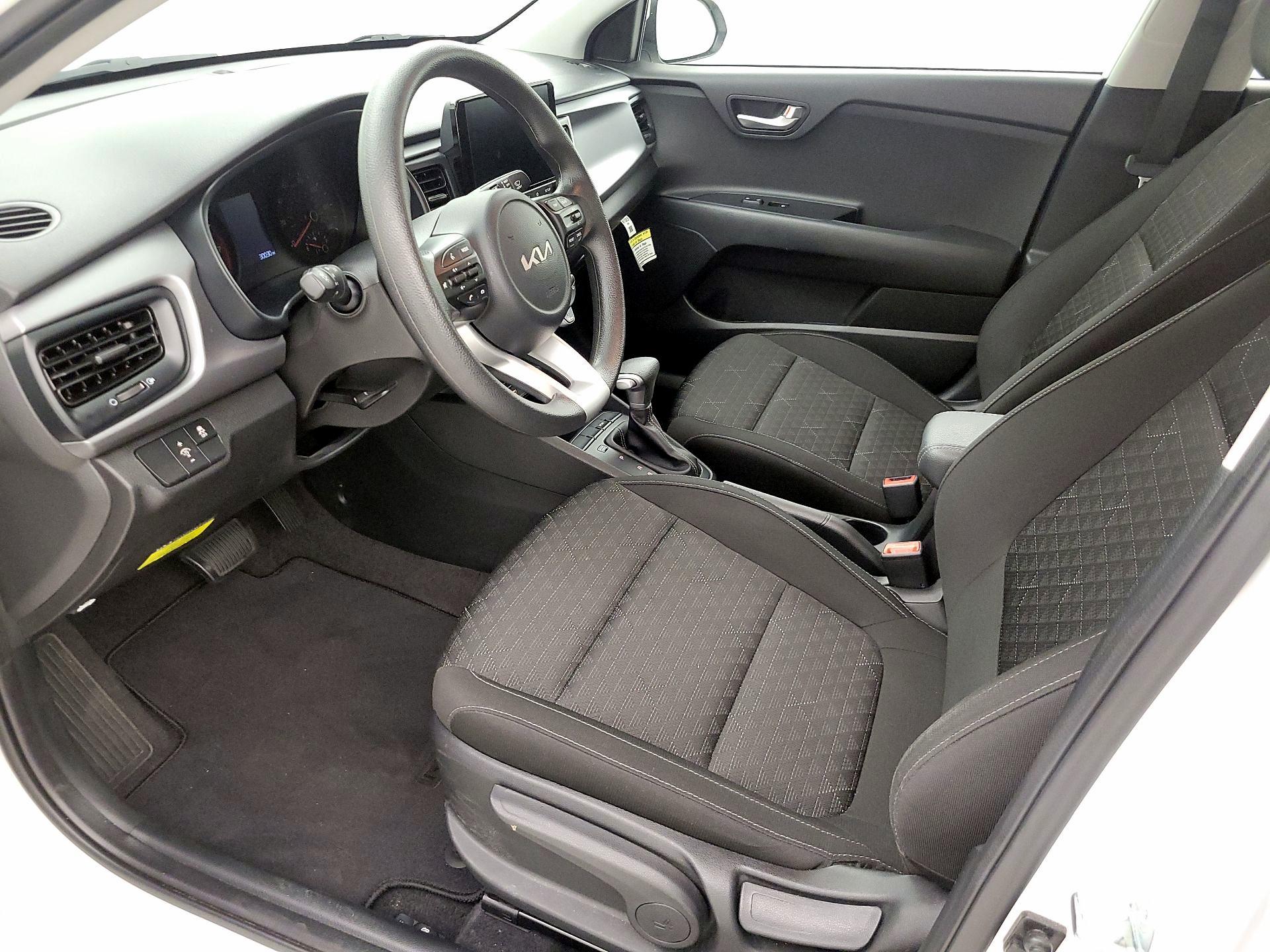 Thumbnail: 2023 Kia Rio - 11