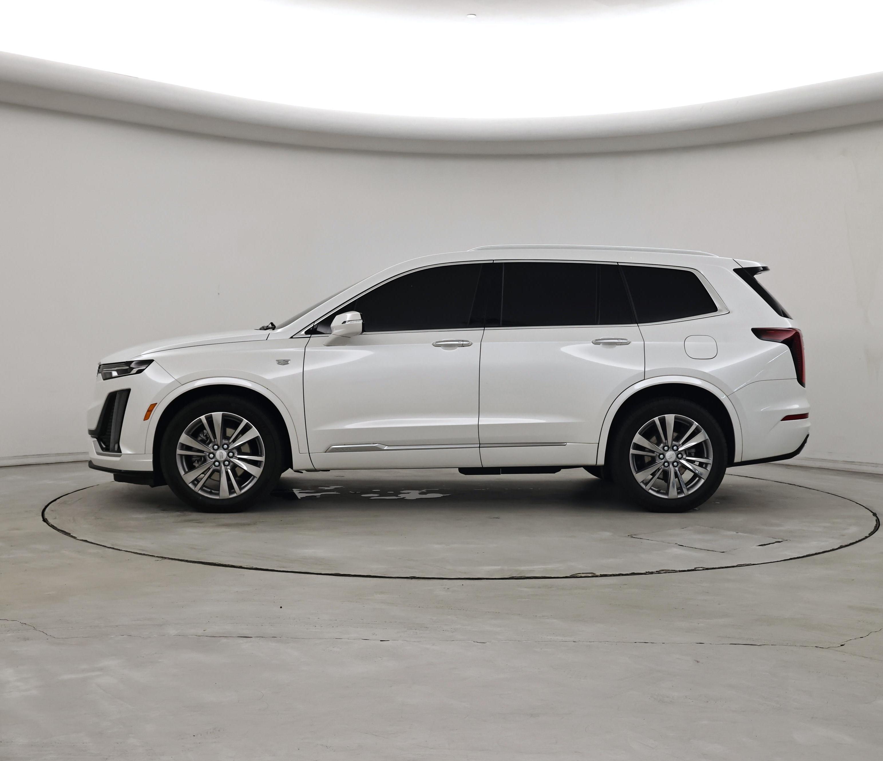 Thumbnail: 2023 Cadillac XT6 - 3