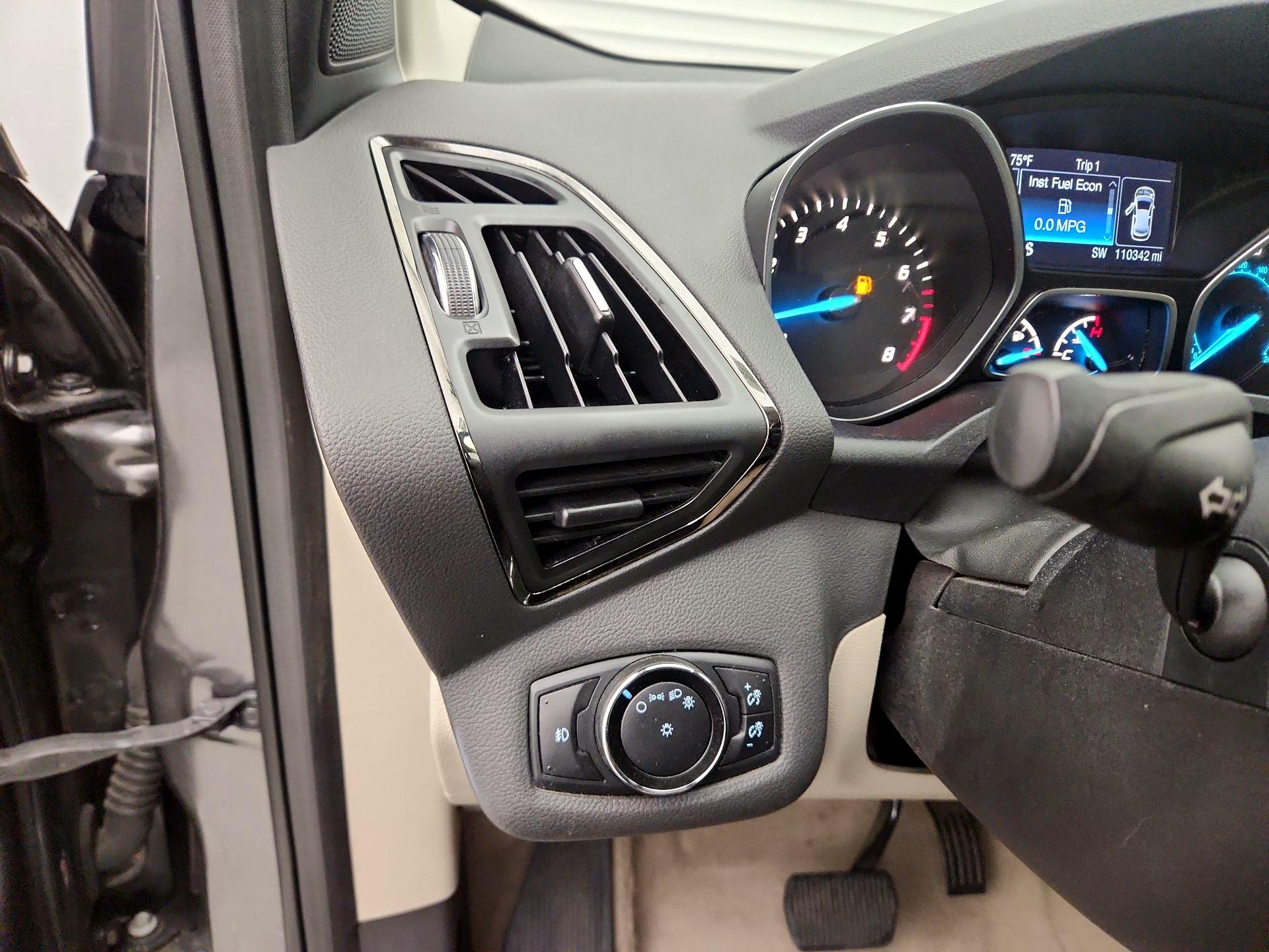 Thumbnail: 2015 Ford Escape - 13
