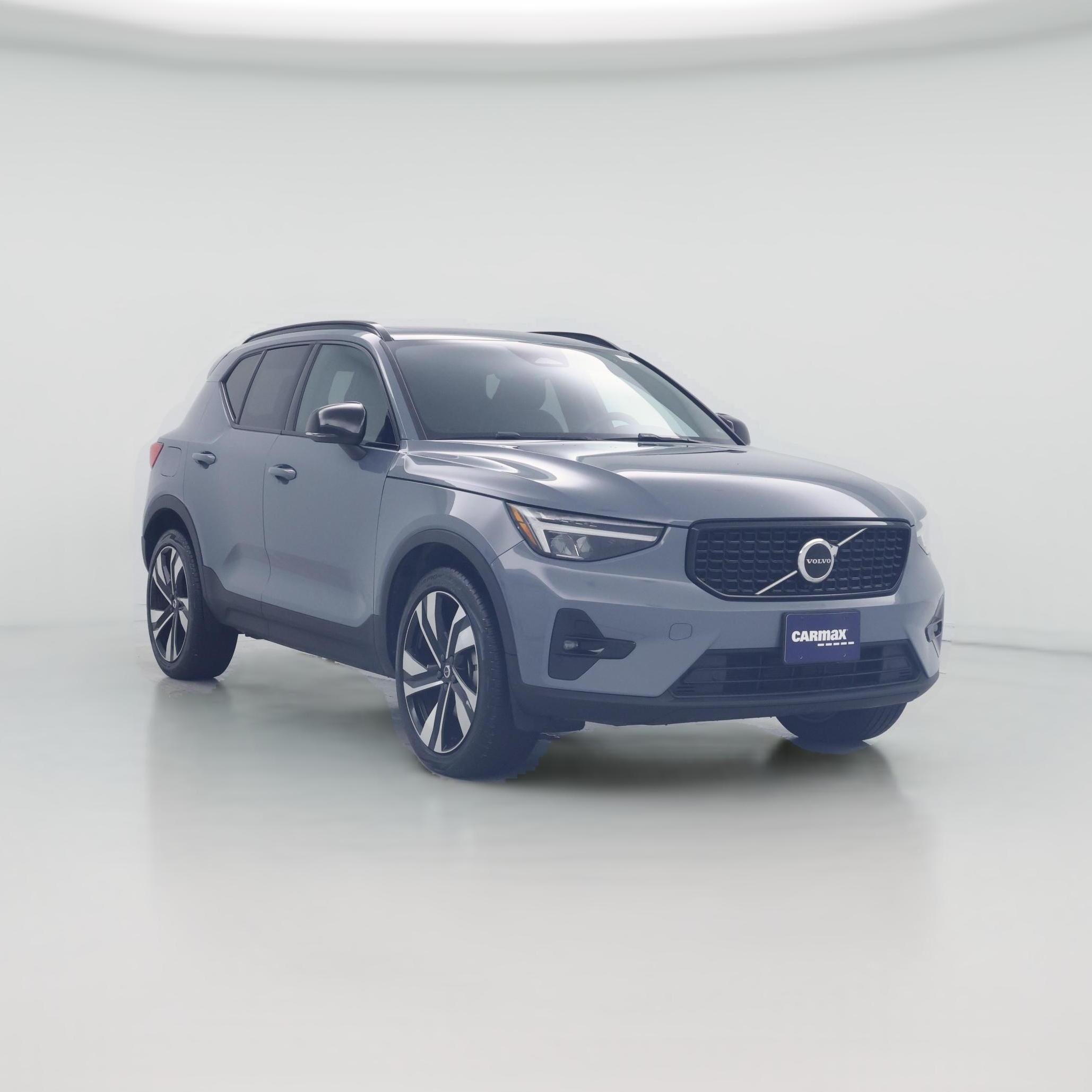 Thumbnail: 2023 Volvo XC40 - 1