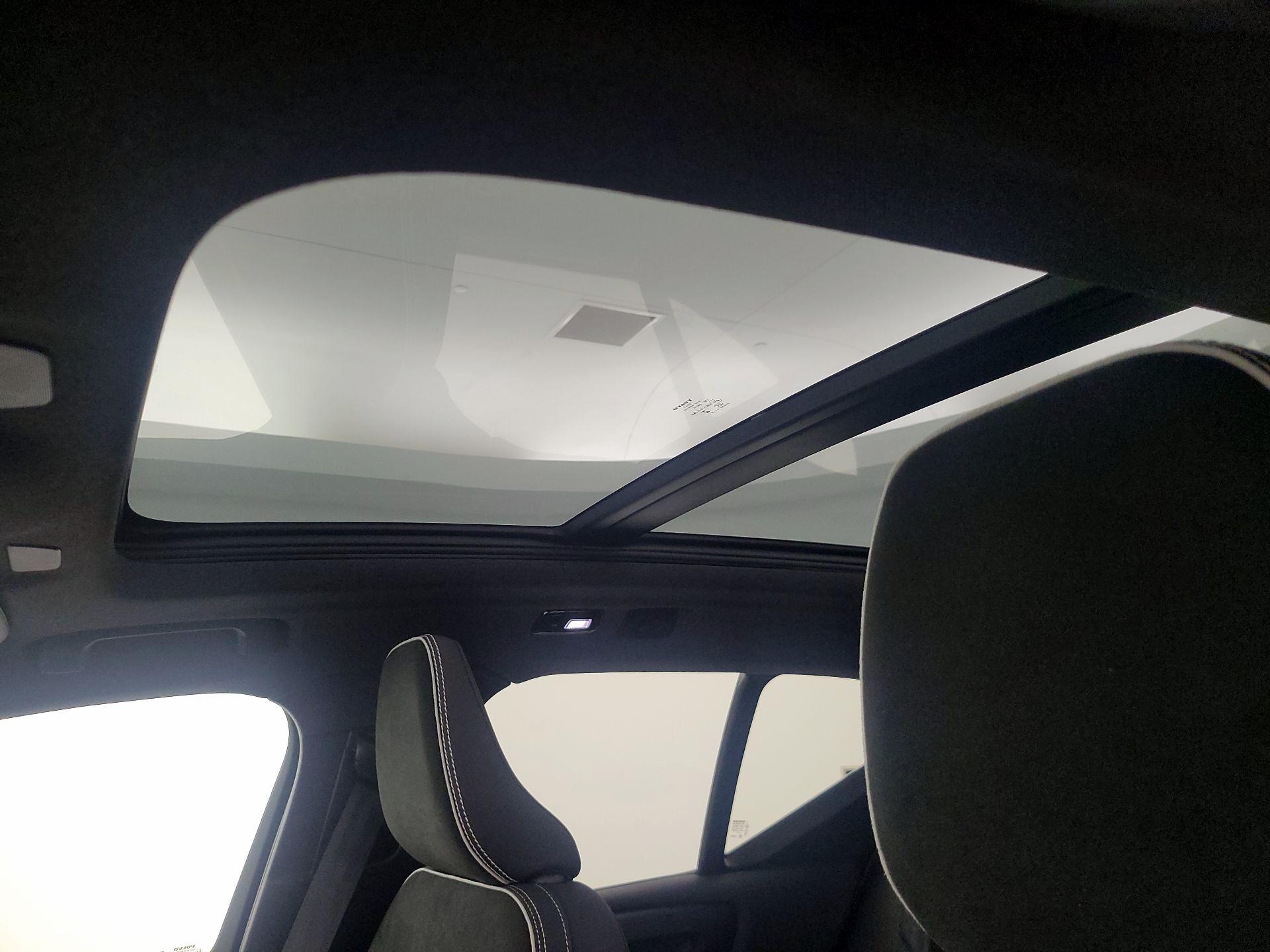 Thumbnail: 2023 Volvo XC40 - 20