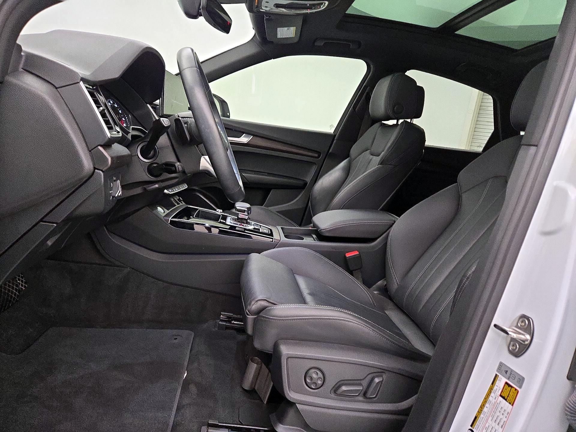 Thumbnail: 2023 Audi Q5 - 11