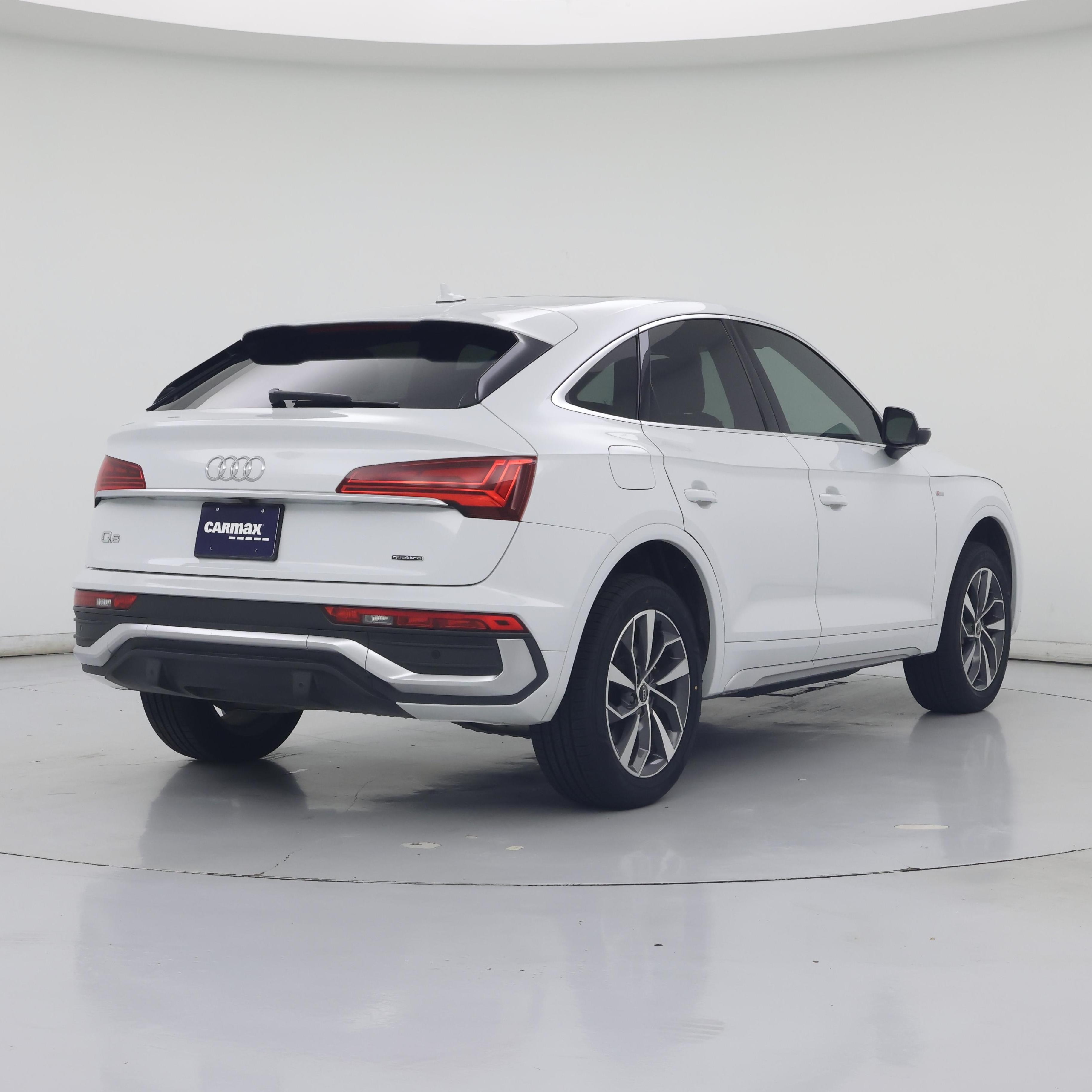 Thumbnail: 2023 Audi Q5 - 8