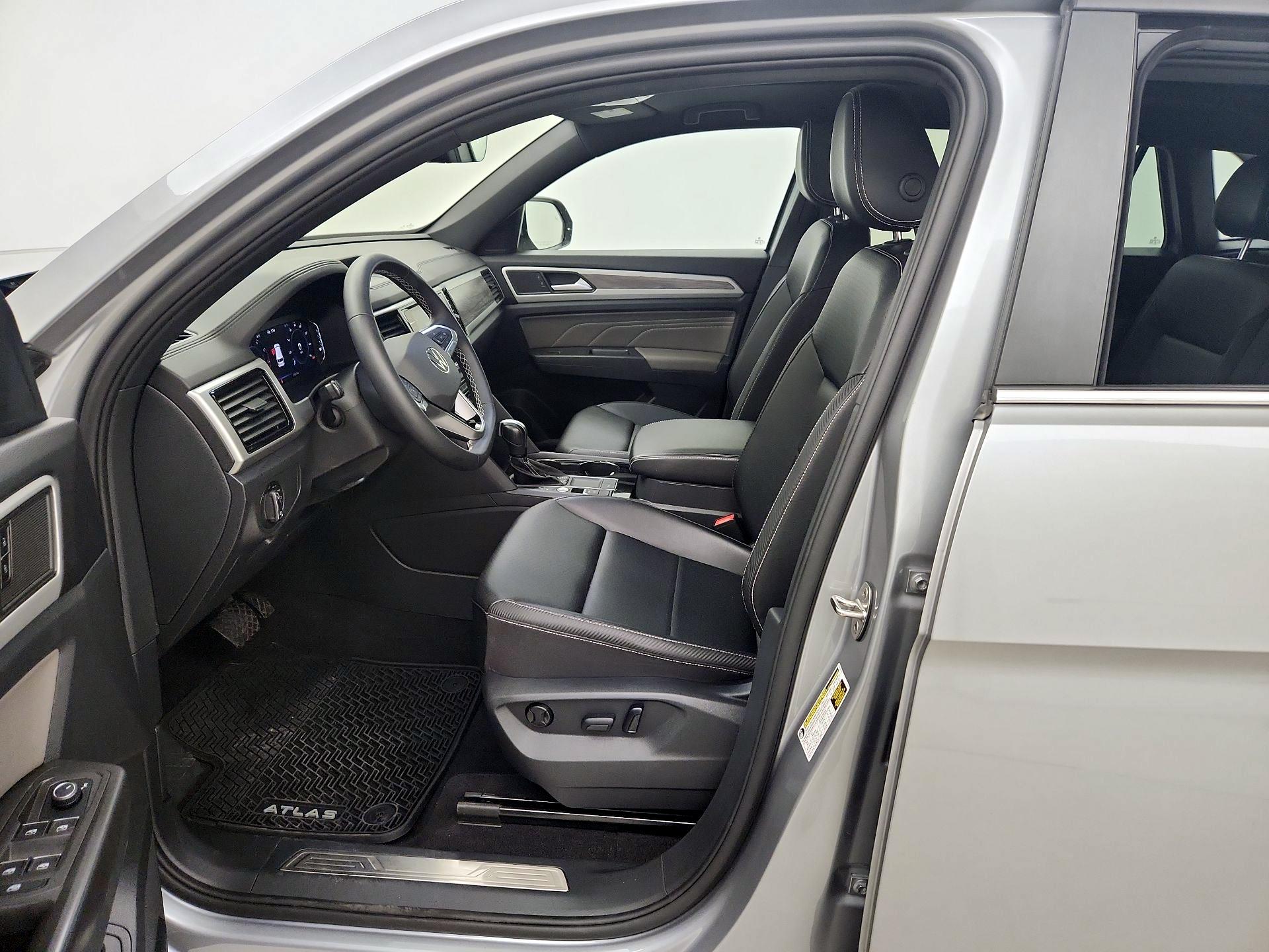 Thumbnail: 2023 Volkswagen Atlas - 11