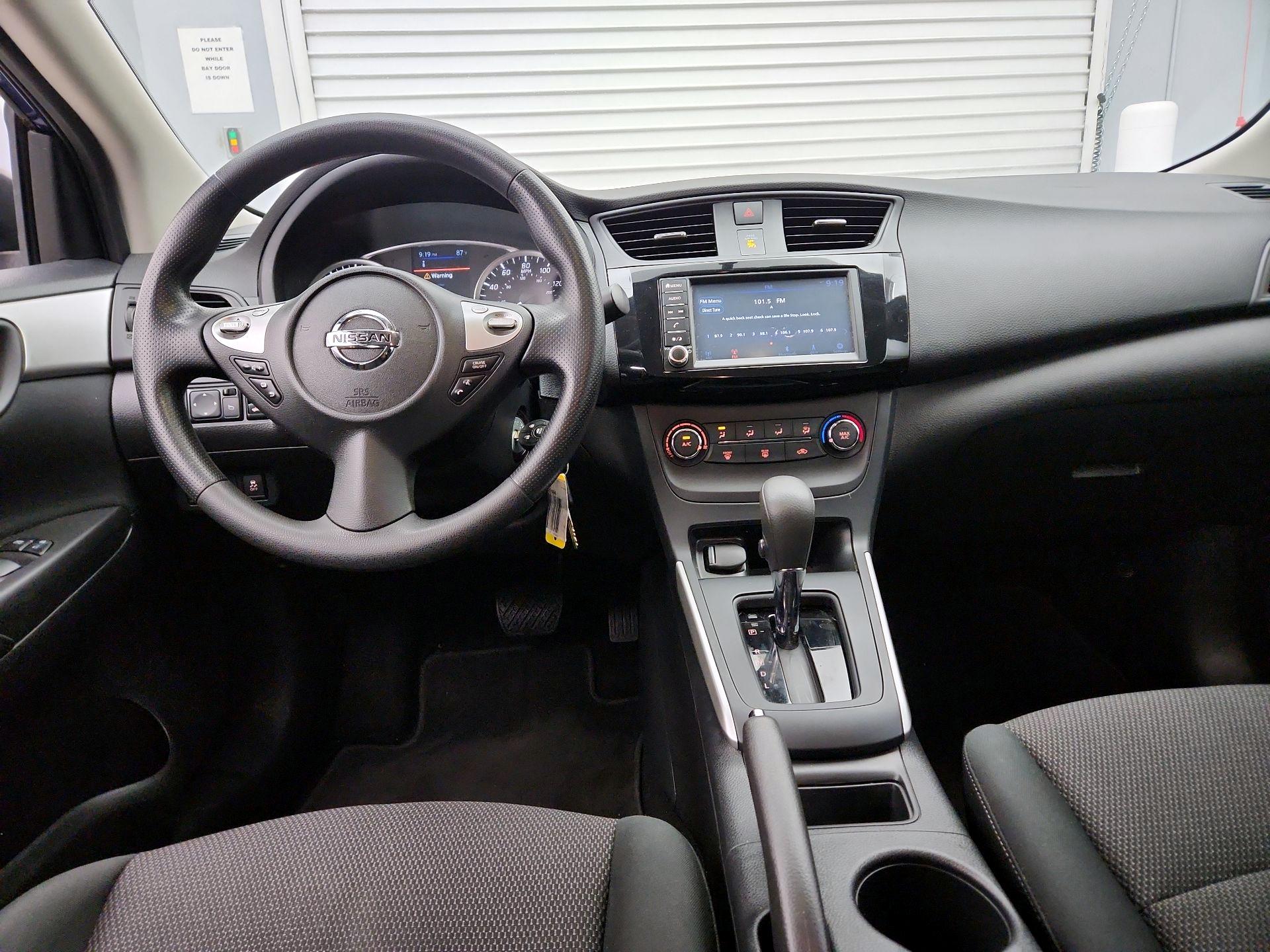 Thumbnail: 2019 Nissan Sentra - 9