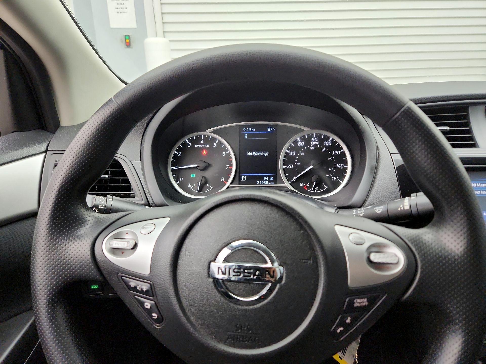 Thumbnail: 2019 Nissan Sentra - 10