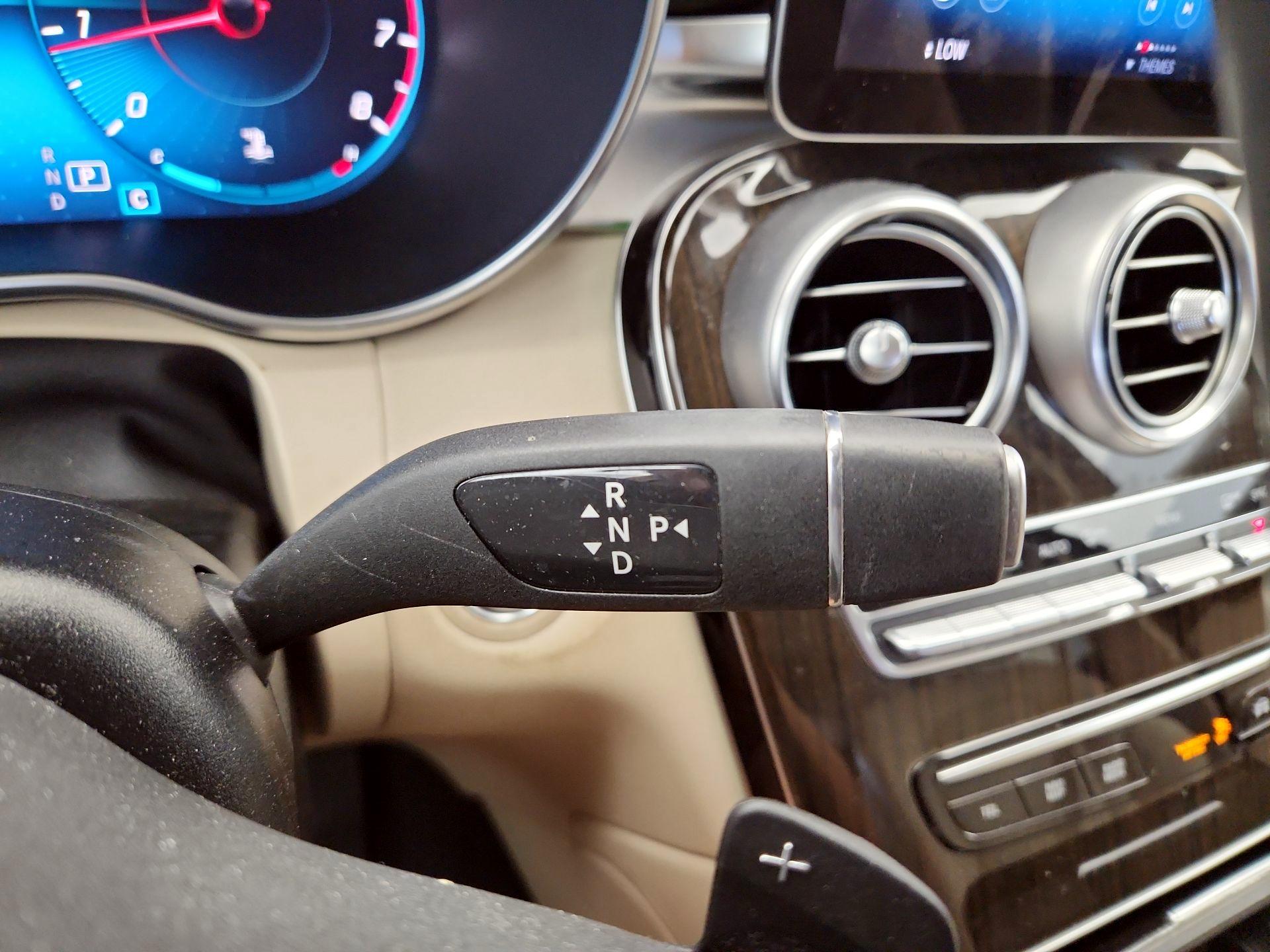 Thumbnail: 2022 Mercedes-Benz GLC - 17