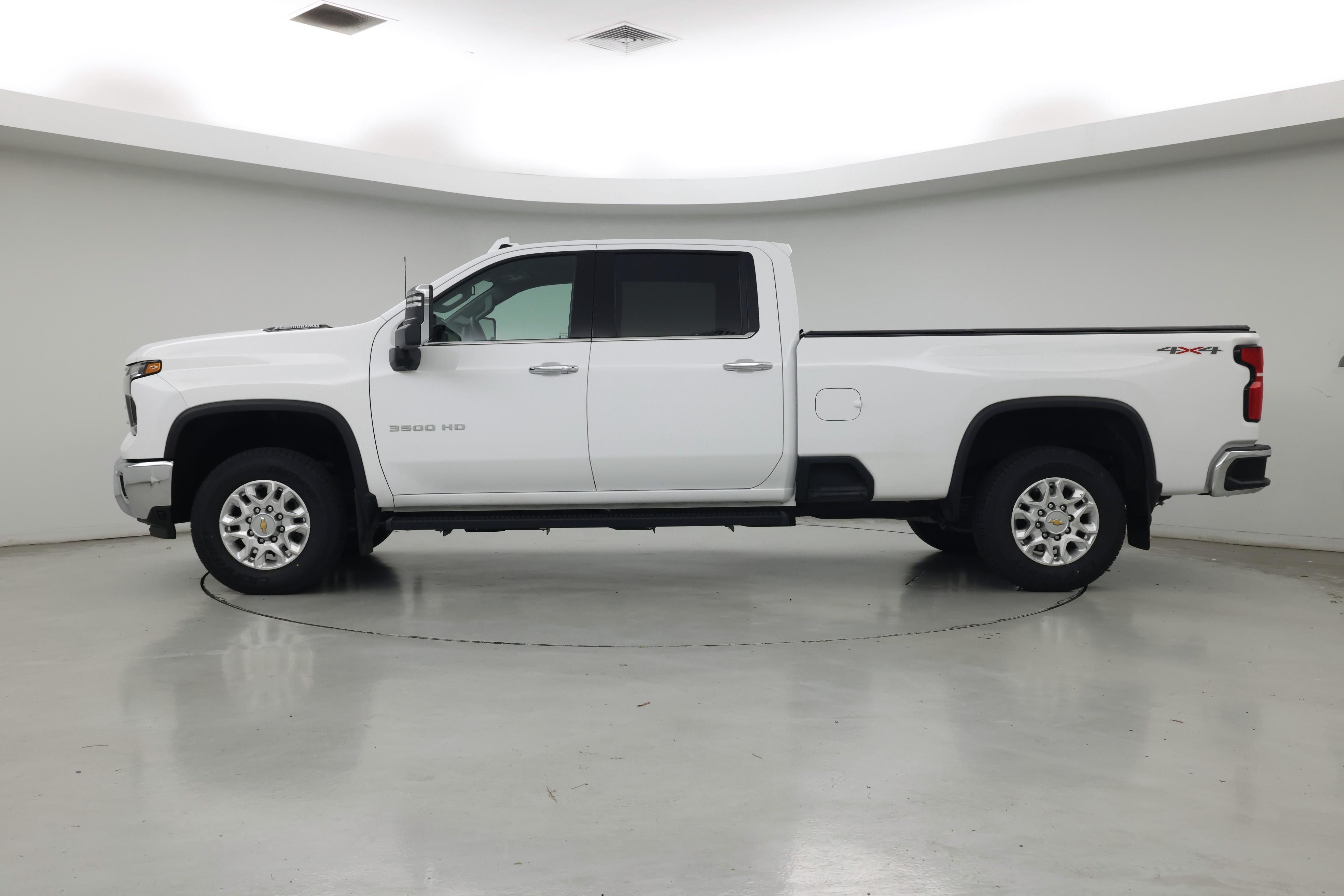 Thumbnail: 2024 Chevrolet Silverado 3500 - 3