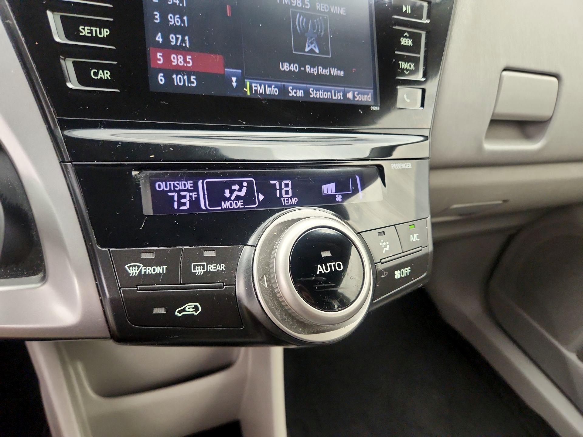 Thumbnail: 2017 Toyota Prius v - 16