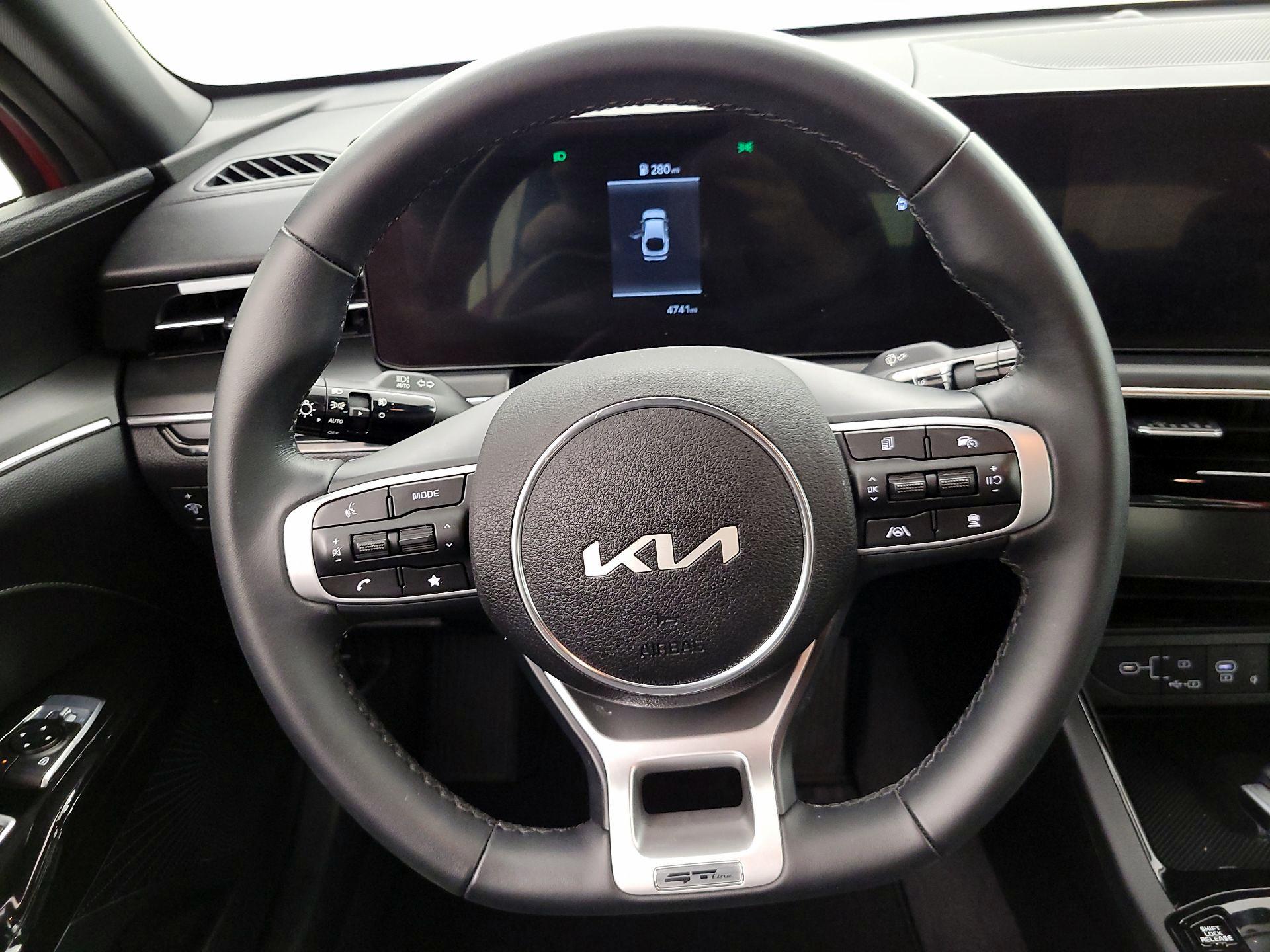 Thumbnail: 2025 Kia K5 - 10