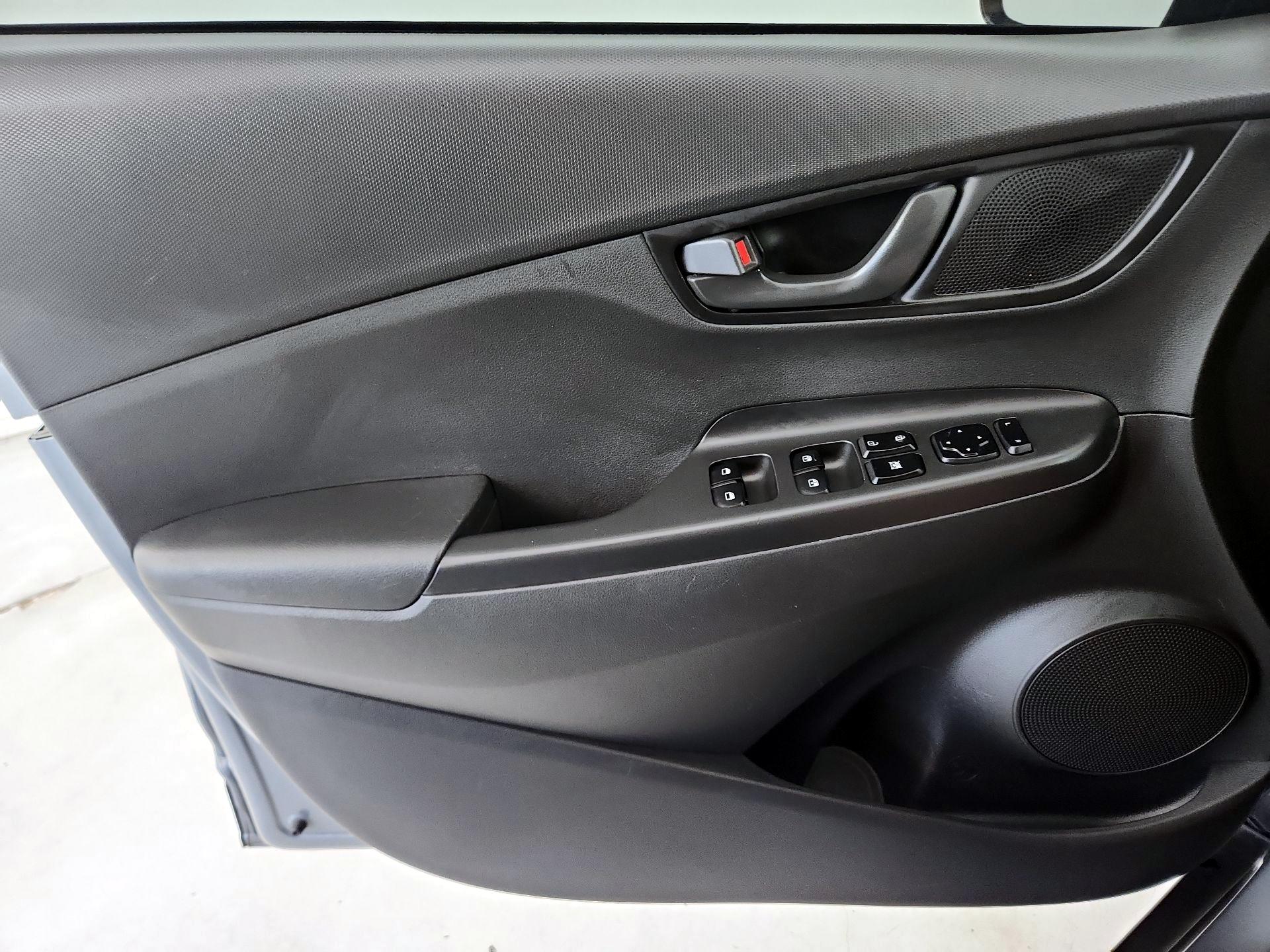 Thumbnail: 2021 Hyundai Kona - 12