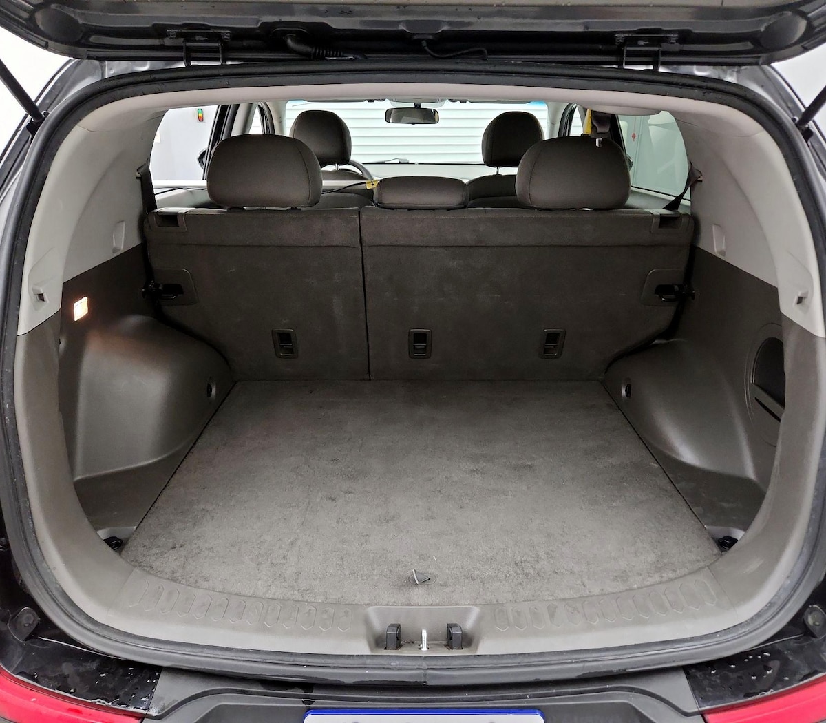 Trunk/Cargo (Seats Up)