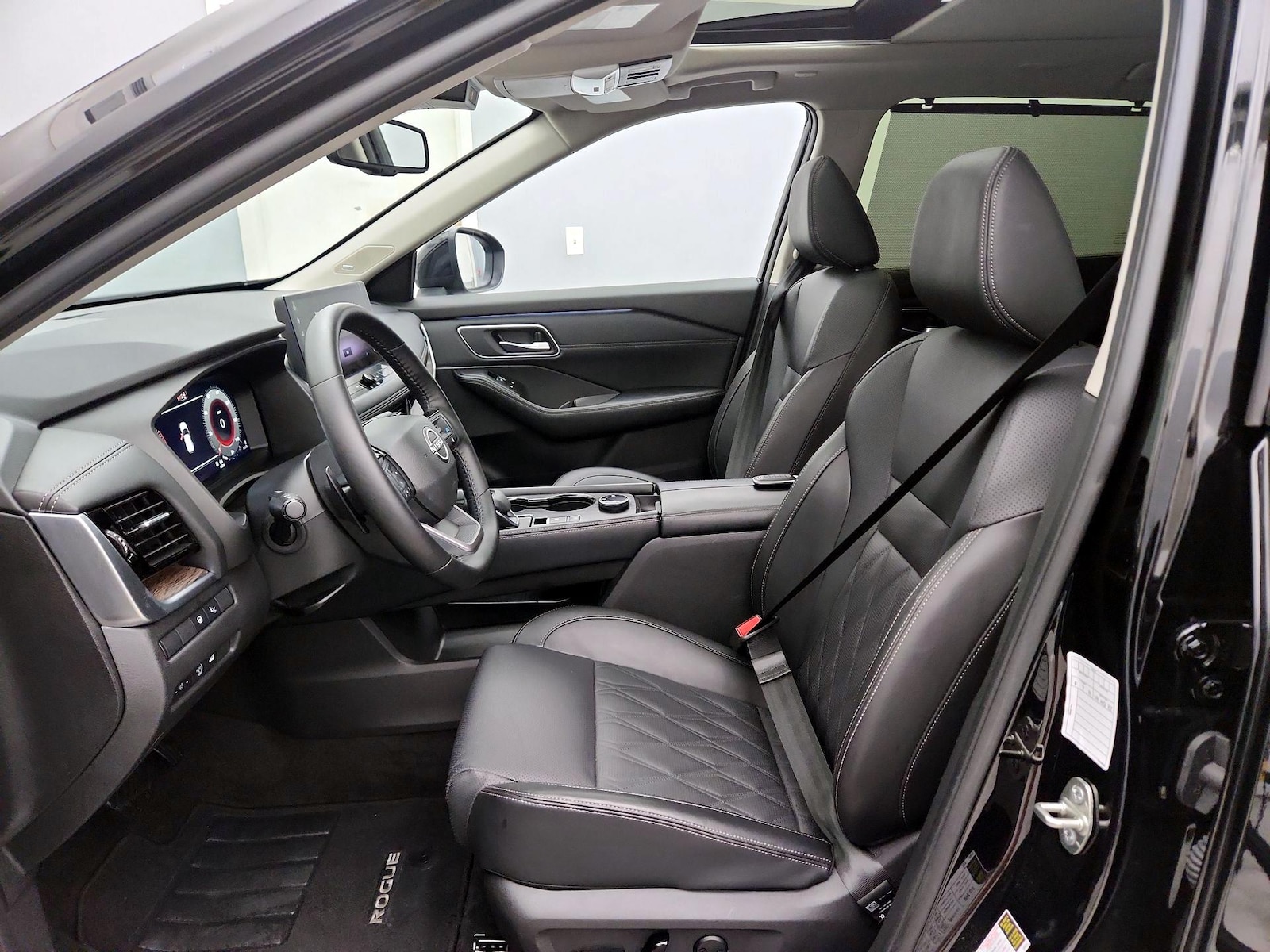 2026 Nissan Rogue Platinum - Photo 12