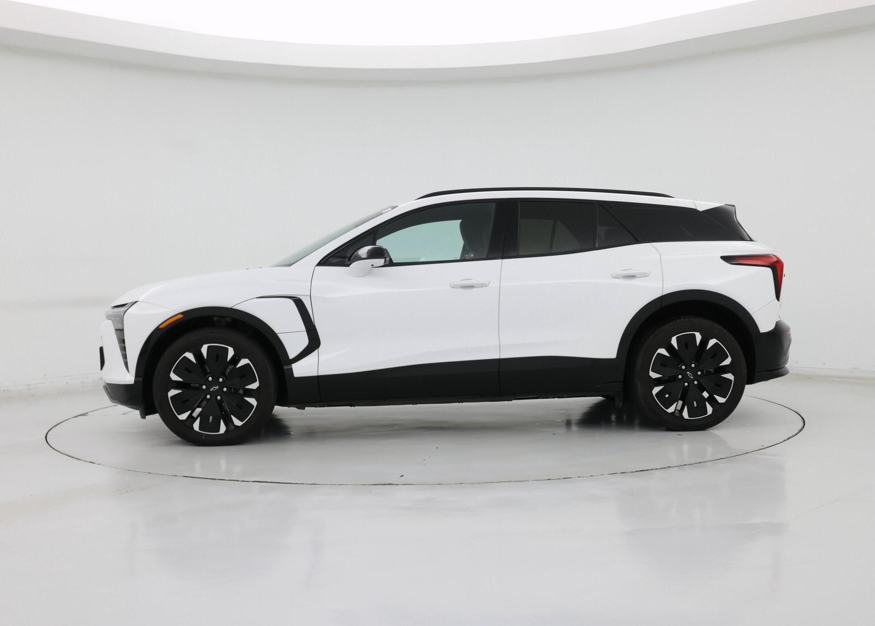 Thumbnail: 2024 Chevrolet Blazer EV - 3