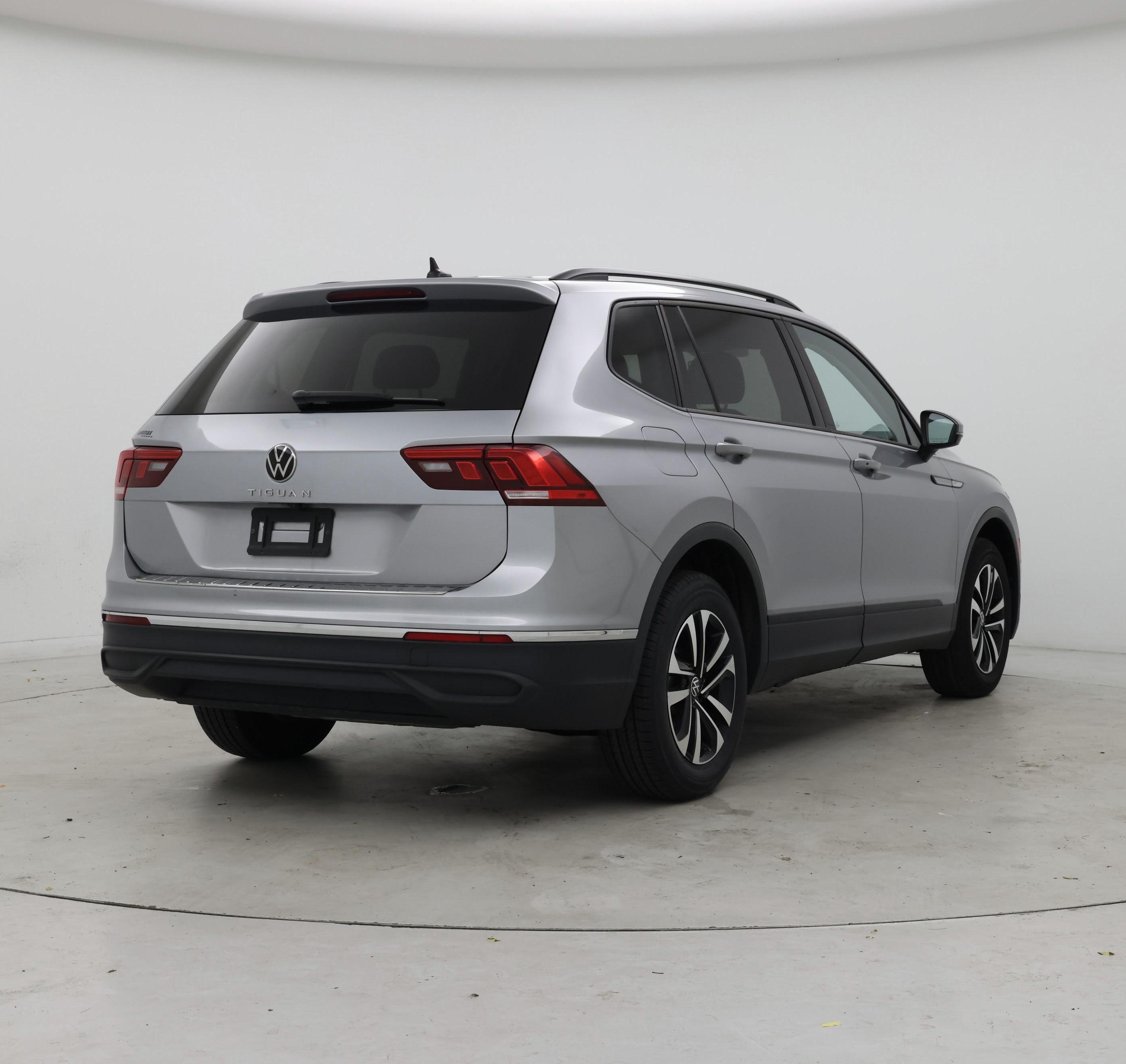Thumbnail: 2023 Volkswagen Tiguan - 8