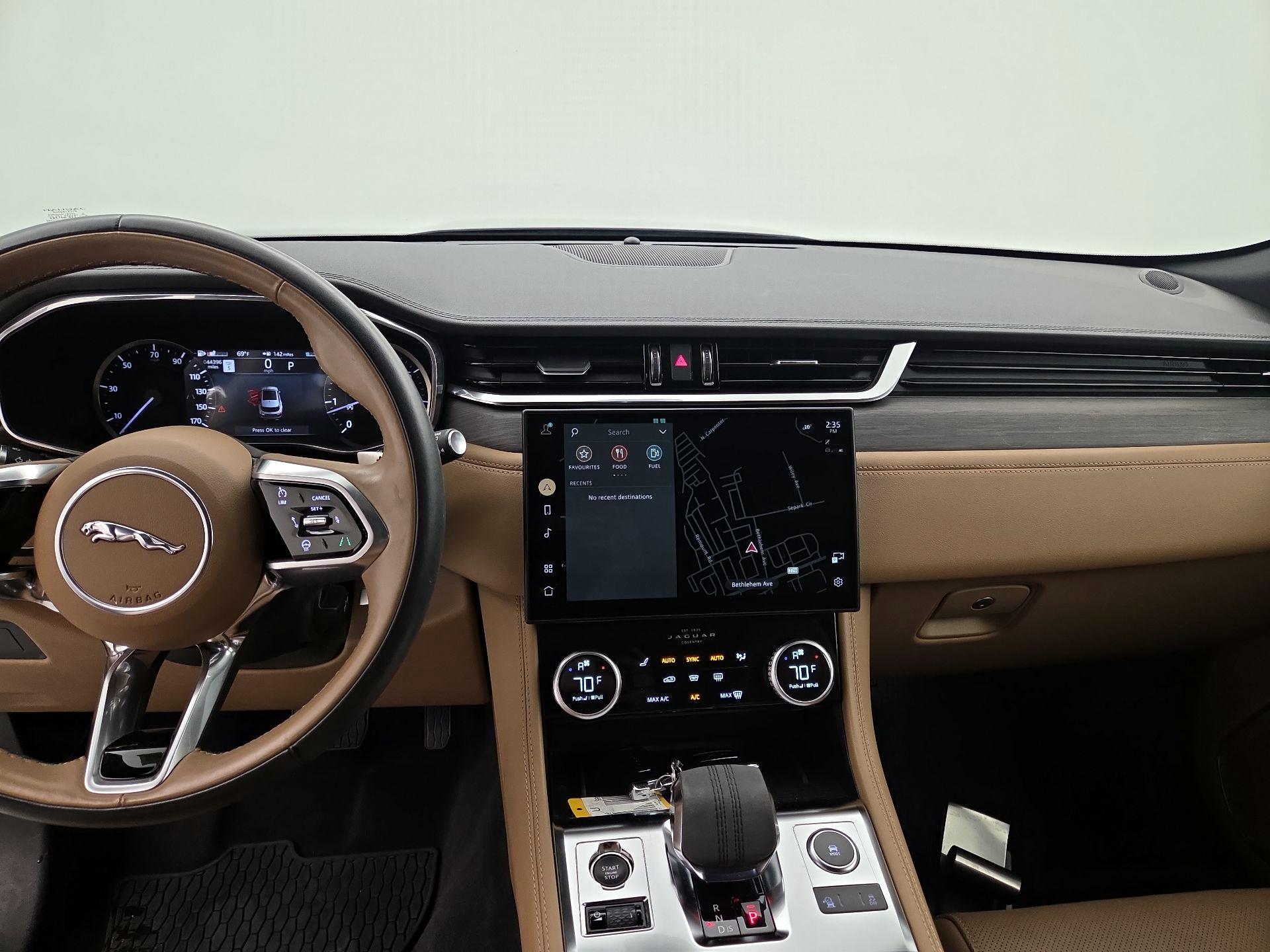 Thumbnail: 2023 Jaguar F-Pace - 9