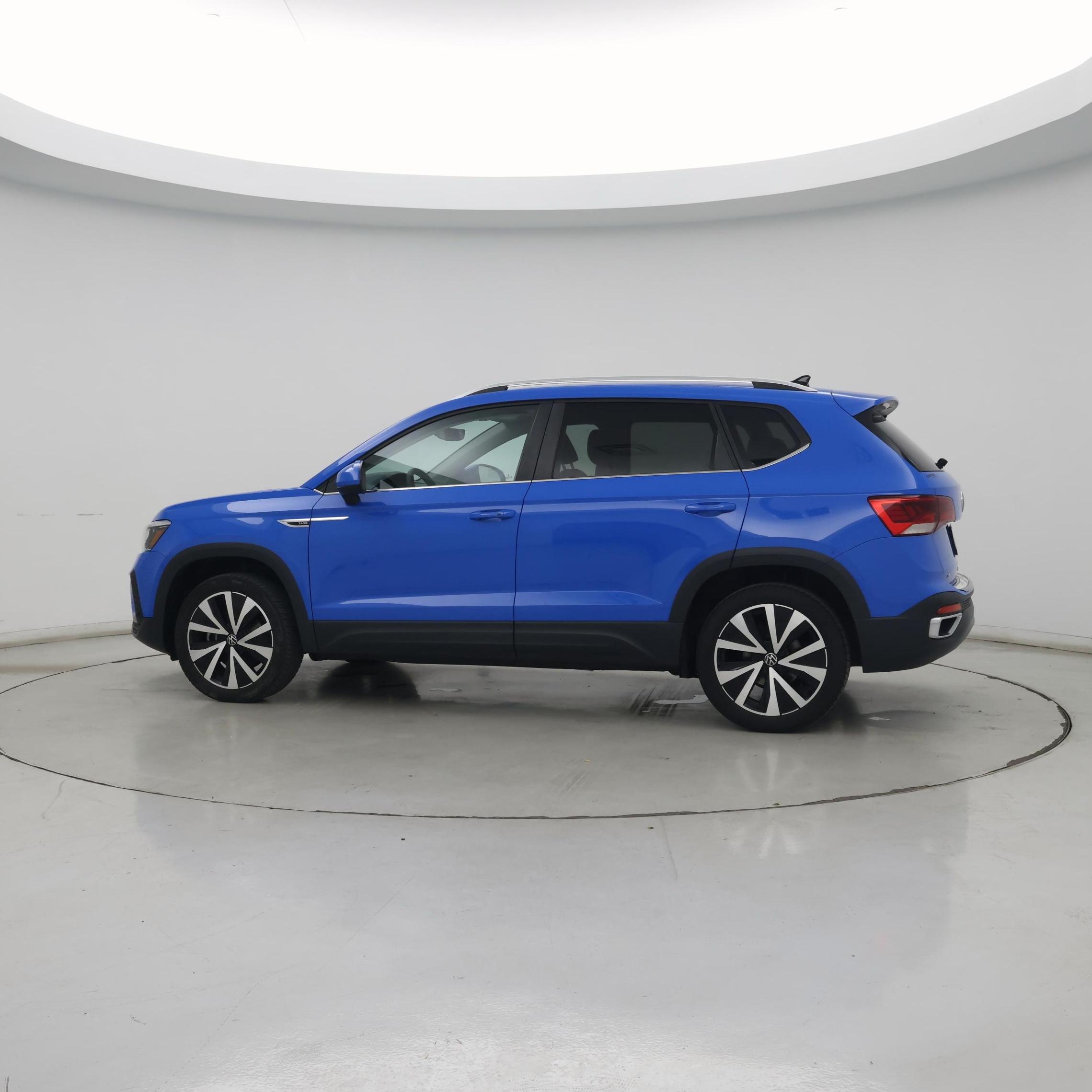 Thumbnail: 2023 Volkswagen Taos - 3