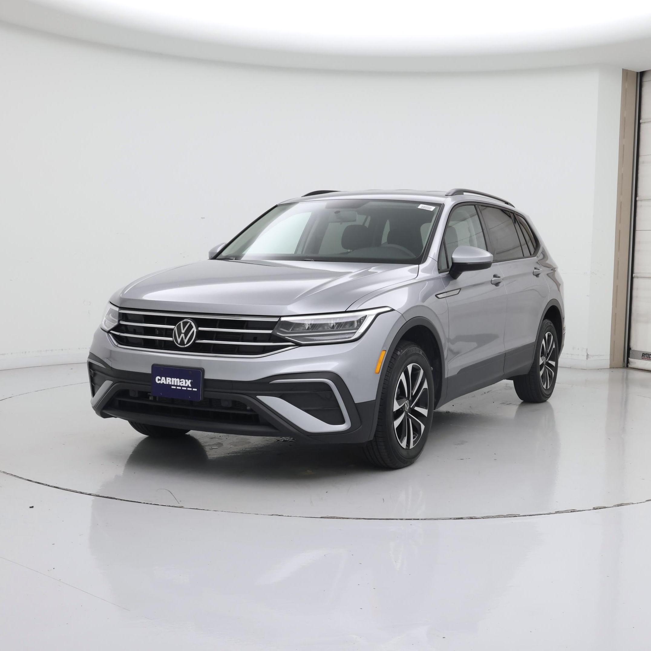 Thumbnail: 2022 Volkswagen Tiguan - 4